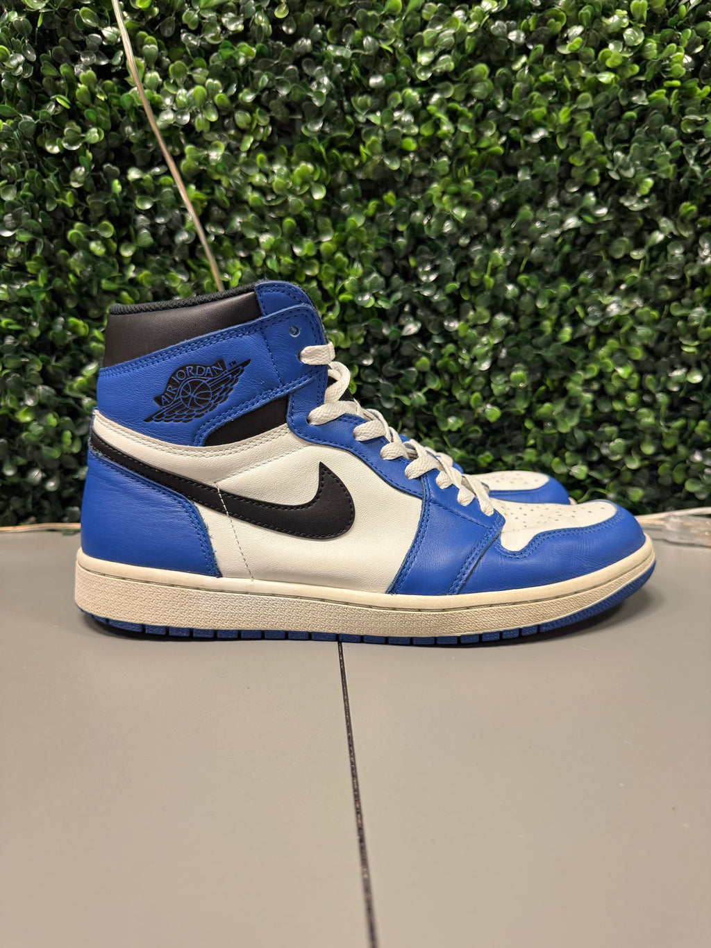 Jordan 1 High "Game Royal" Size 10.5 Preowned