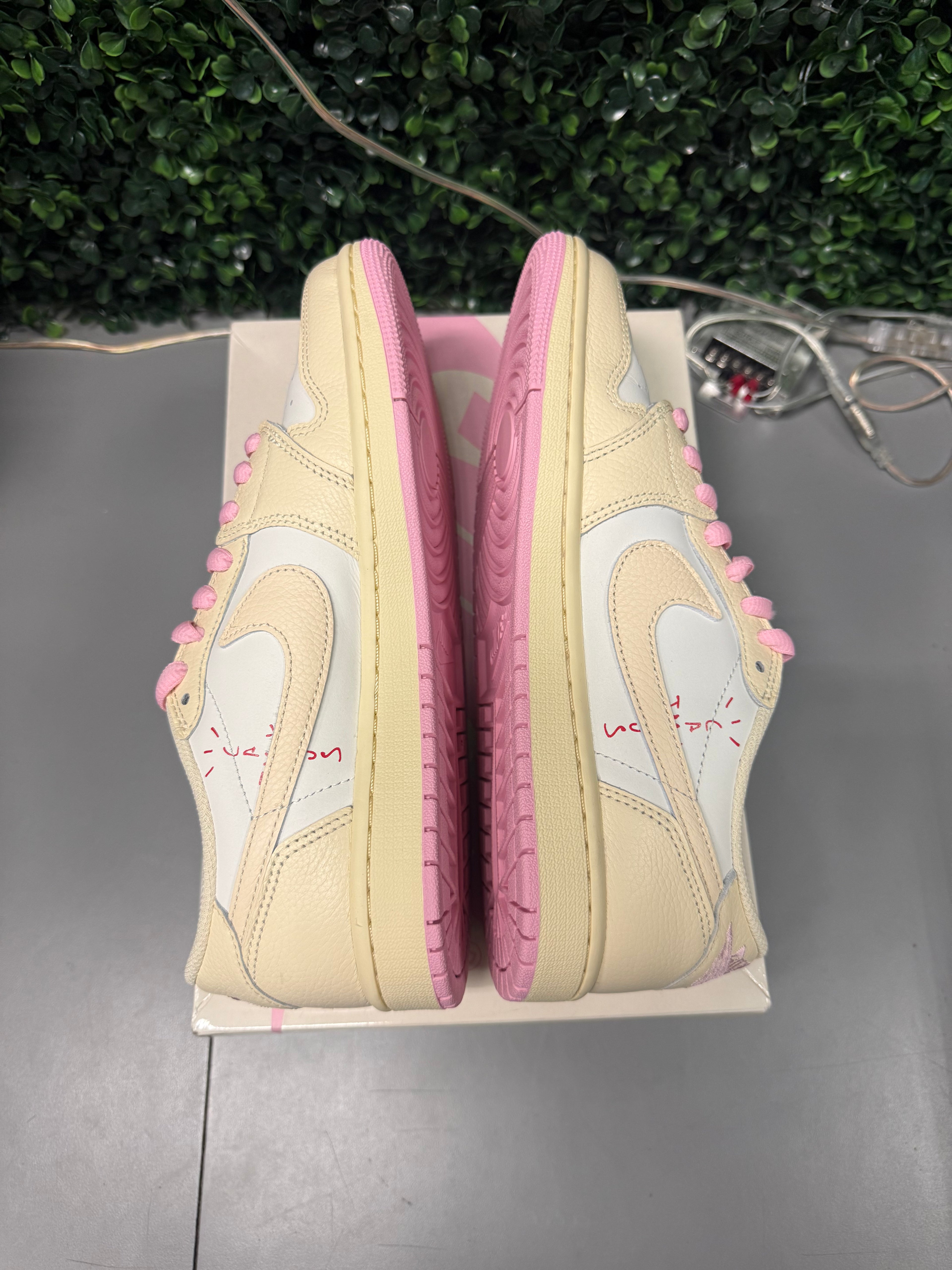 Jordan 1 Low X Travis Scott "Shy Pink" Size 7.5 Worn 1x