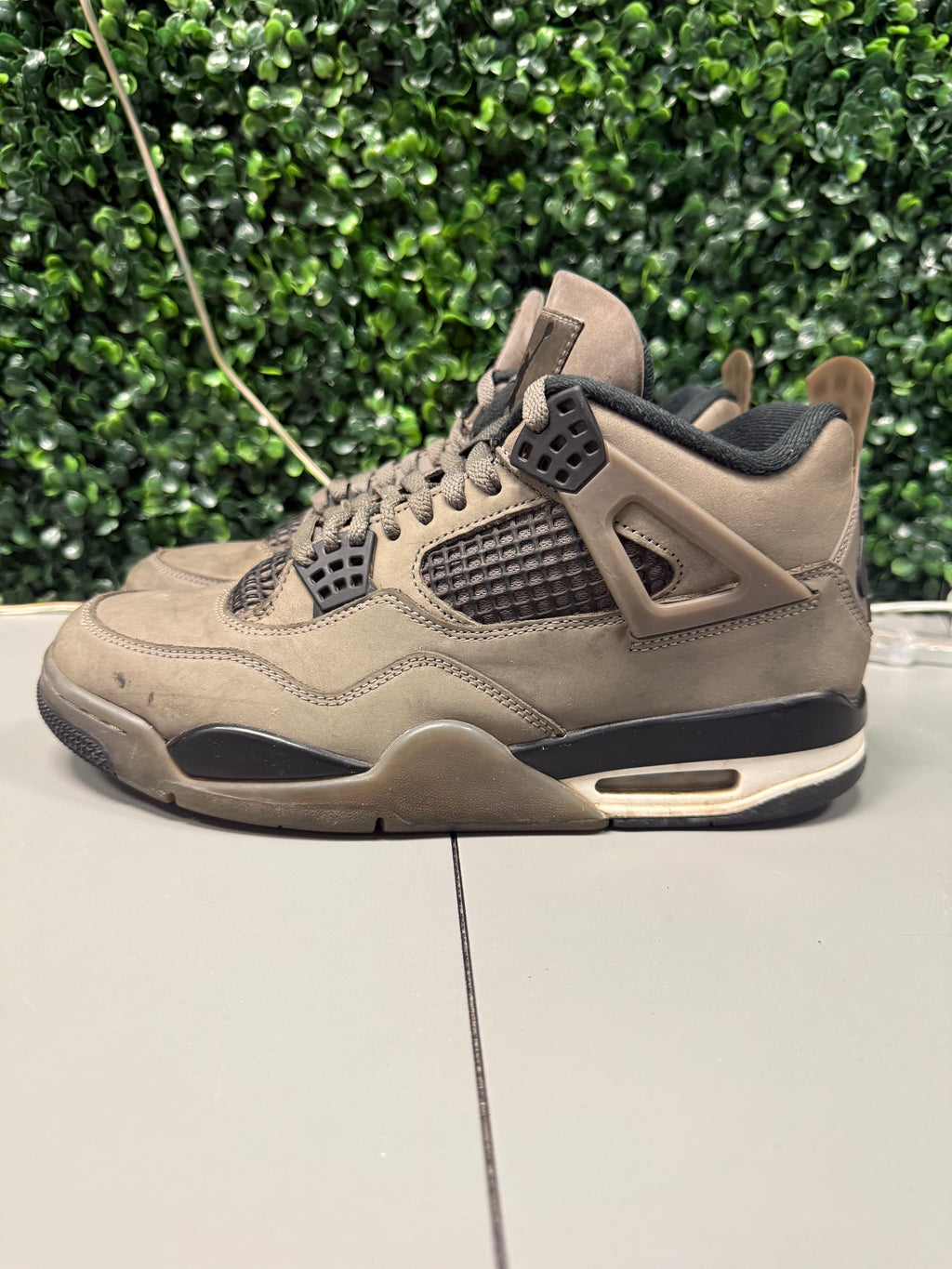 Jordan 4 "Cavestone” Size 9 Preowned