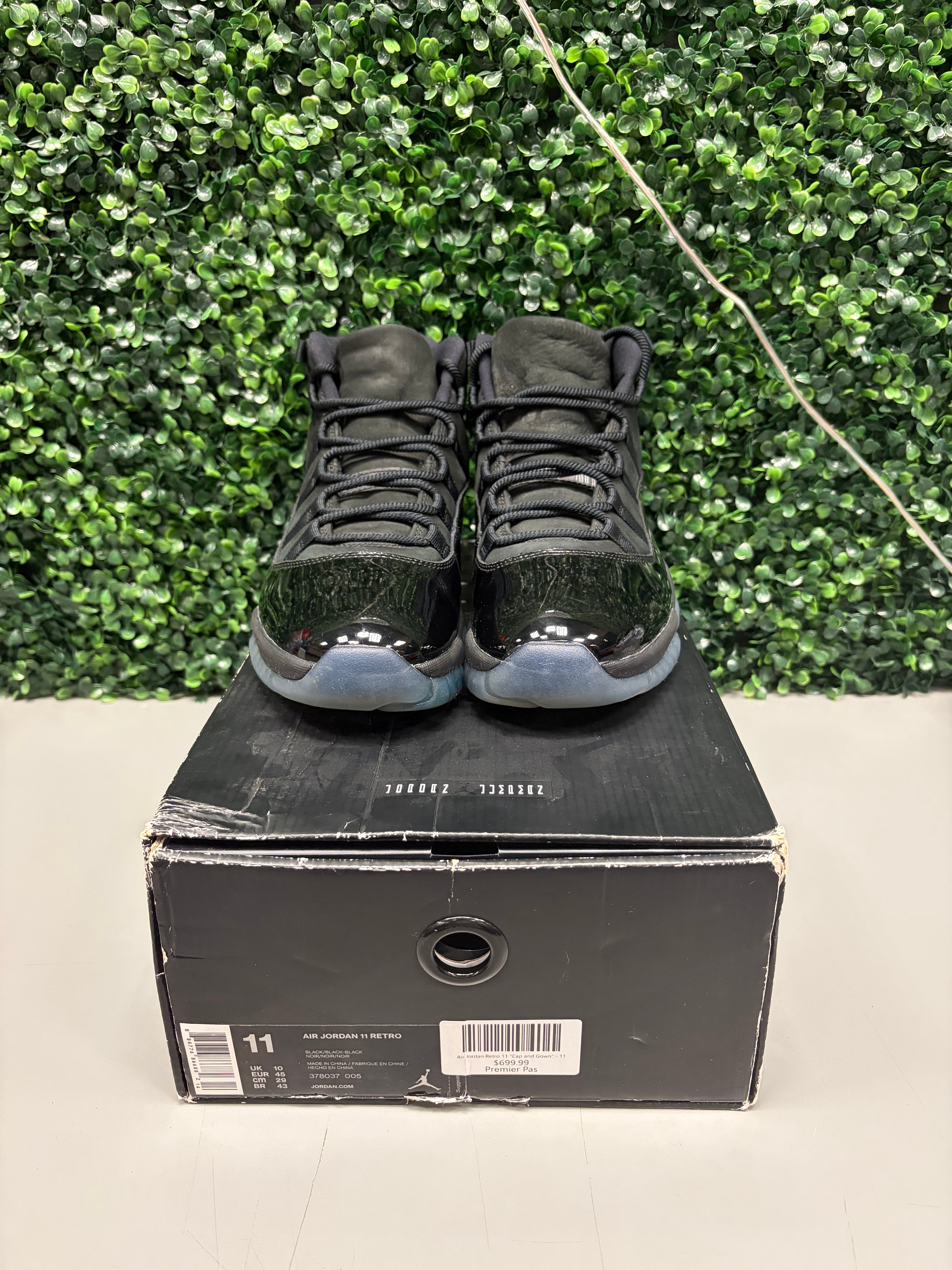 Jordan 11 "Cap and Gown" Size 11 Preowned
