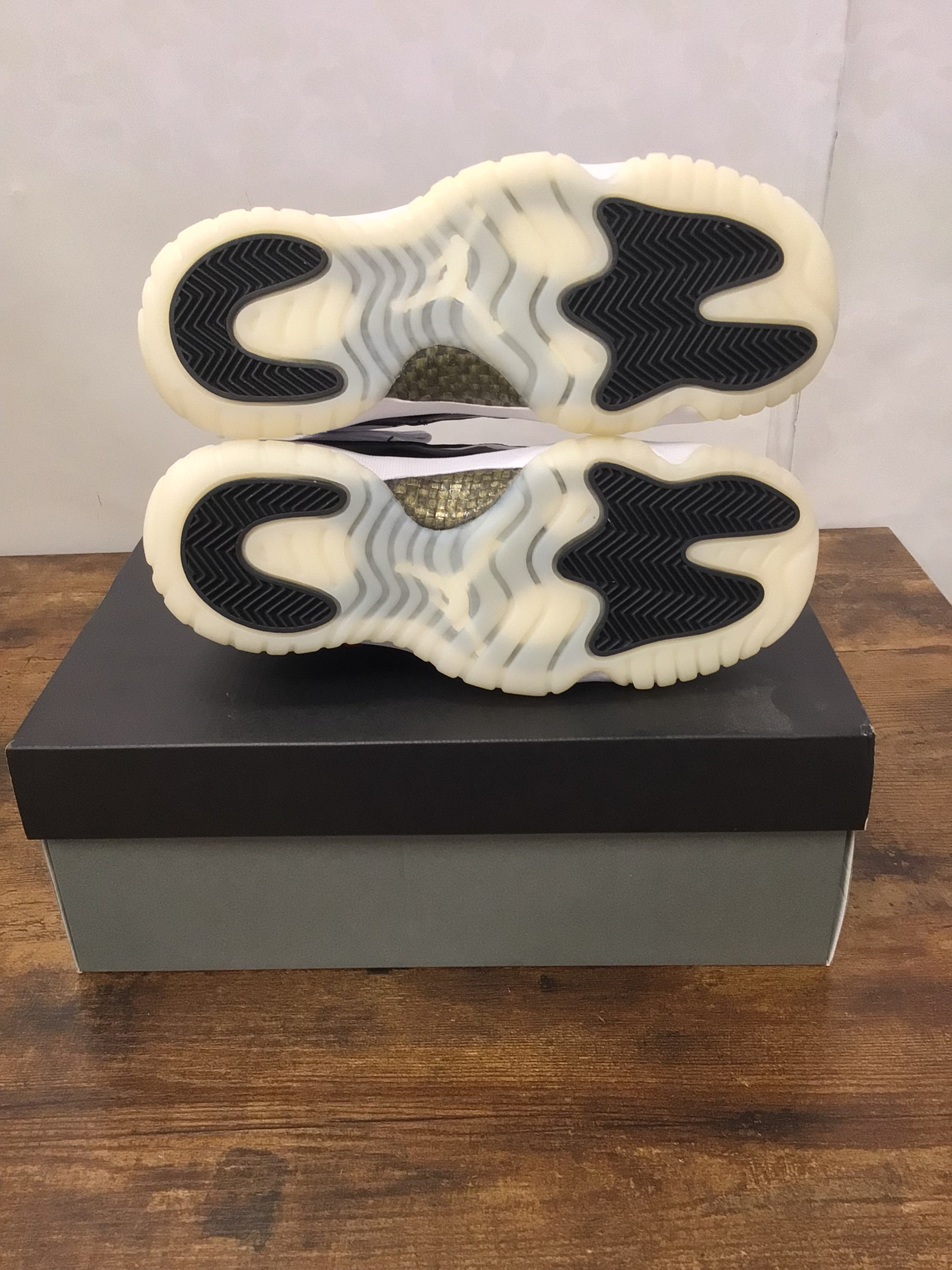 Jordan 11 Retro “DMP Gratitude” Size 5 Preowned