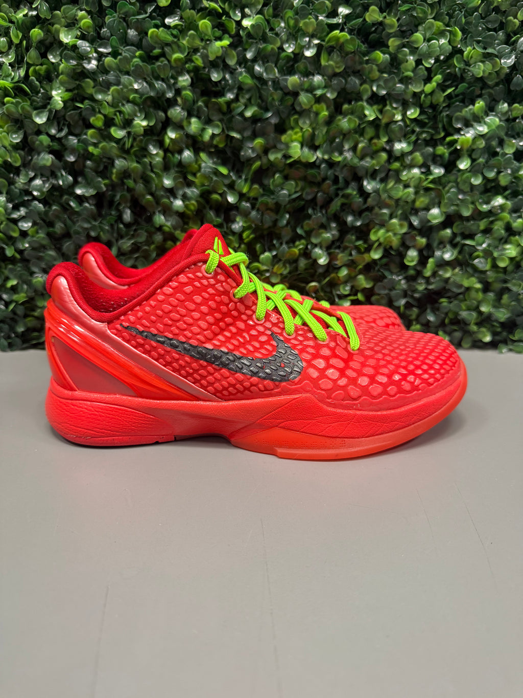 Nike Kobe 6 Protro “Reverse Grinch” Size 5Y Preowned #2