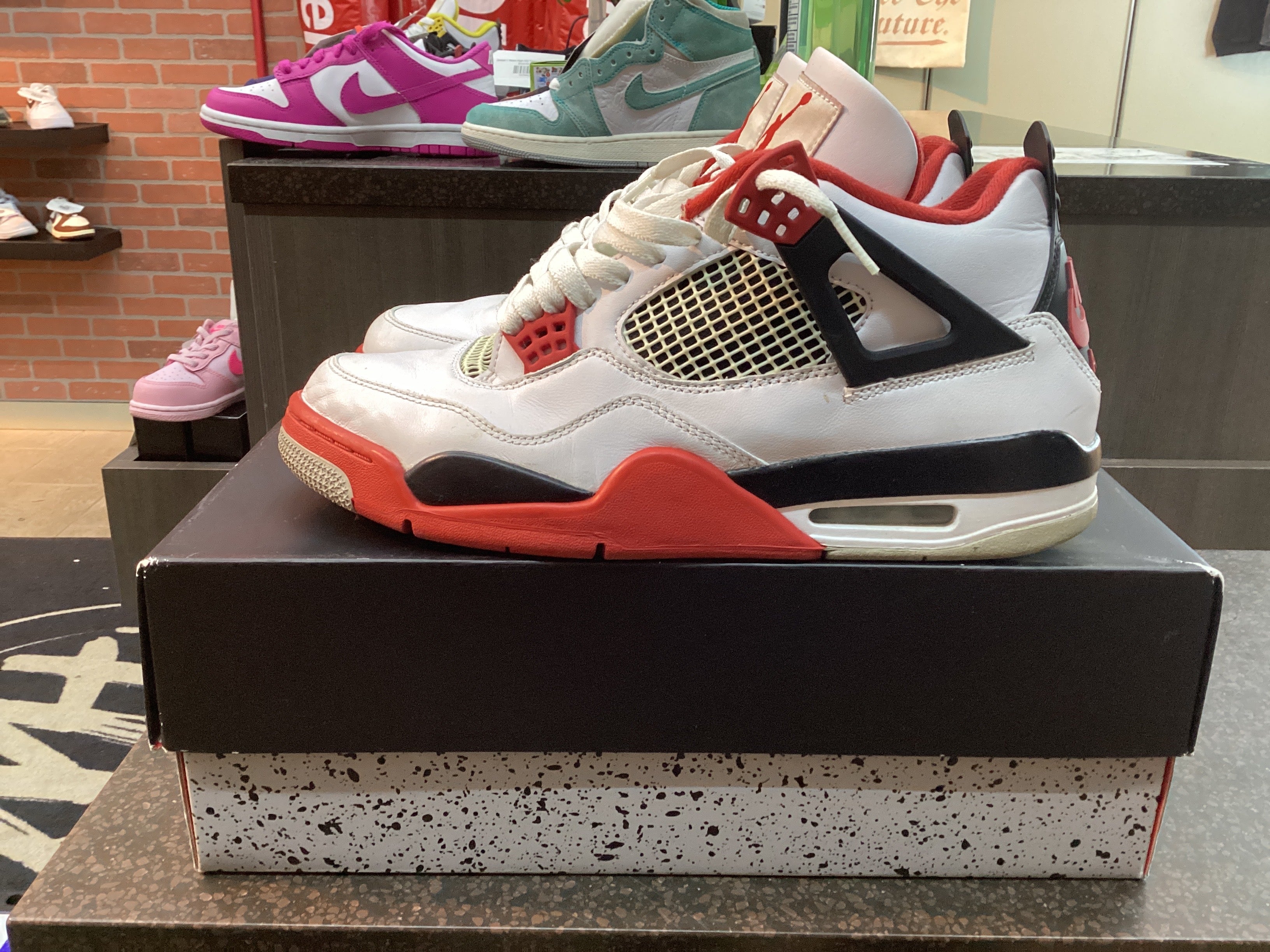 Jordan 4 “Fire Red” Preowned Size 10.5