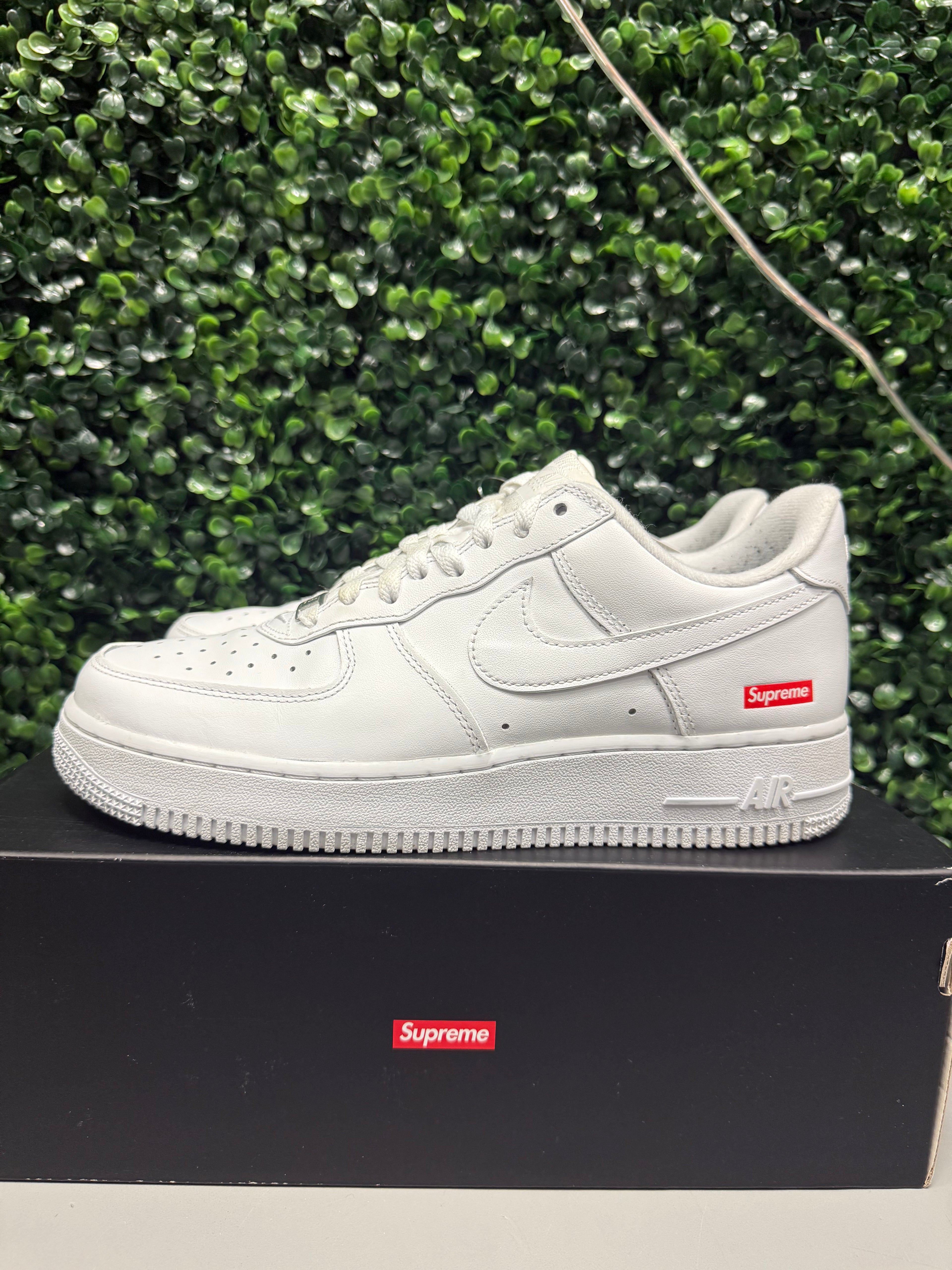 Nike Air Force 1 "Supreme White" Size 7.5 Preowned