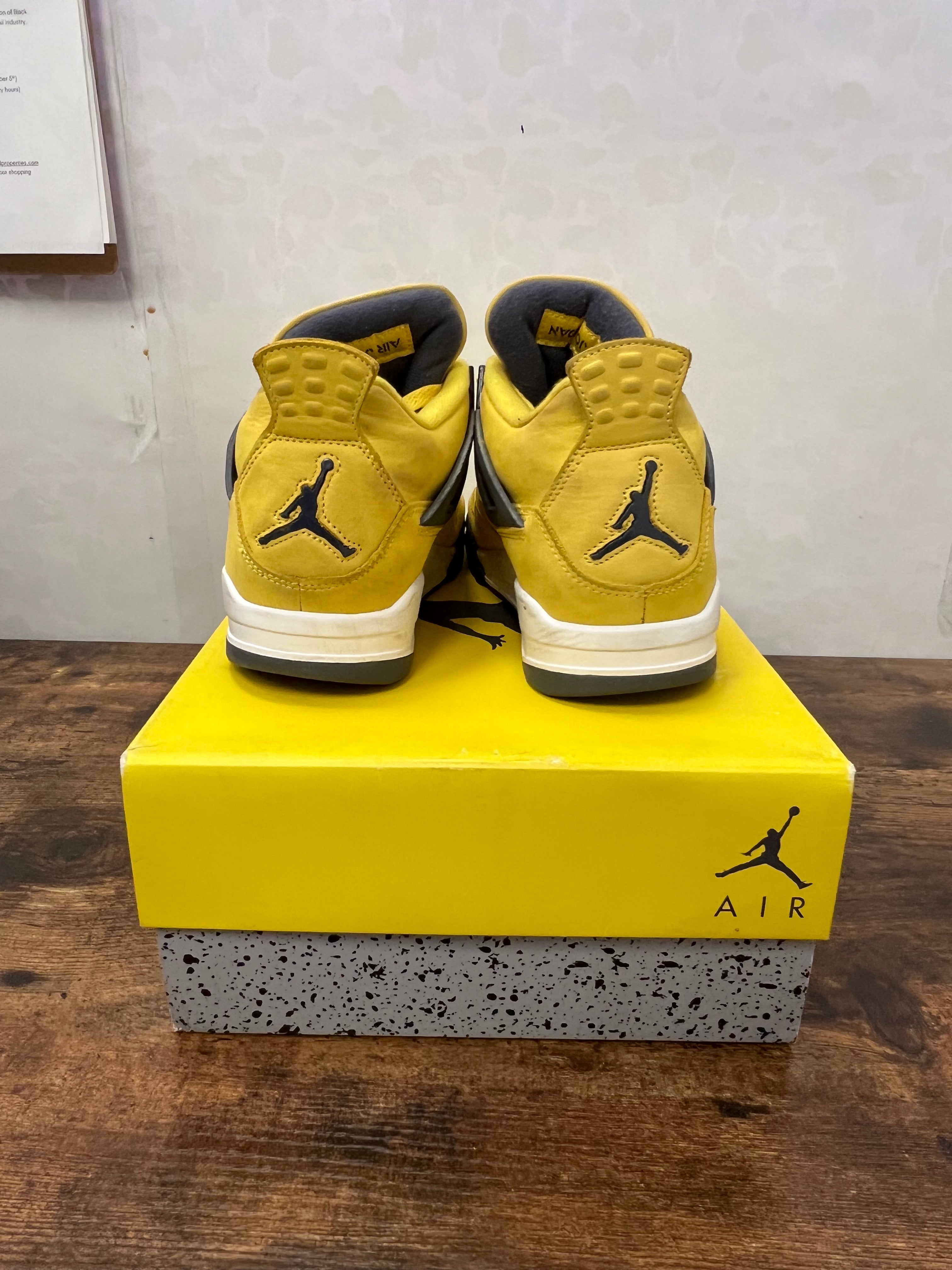 Jordan 4 lighting preowned size 8.5M
