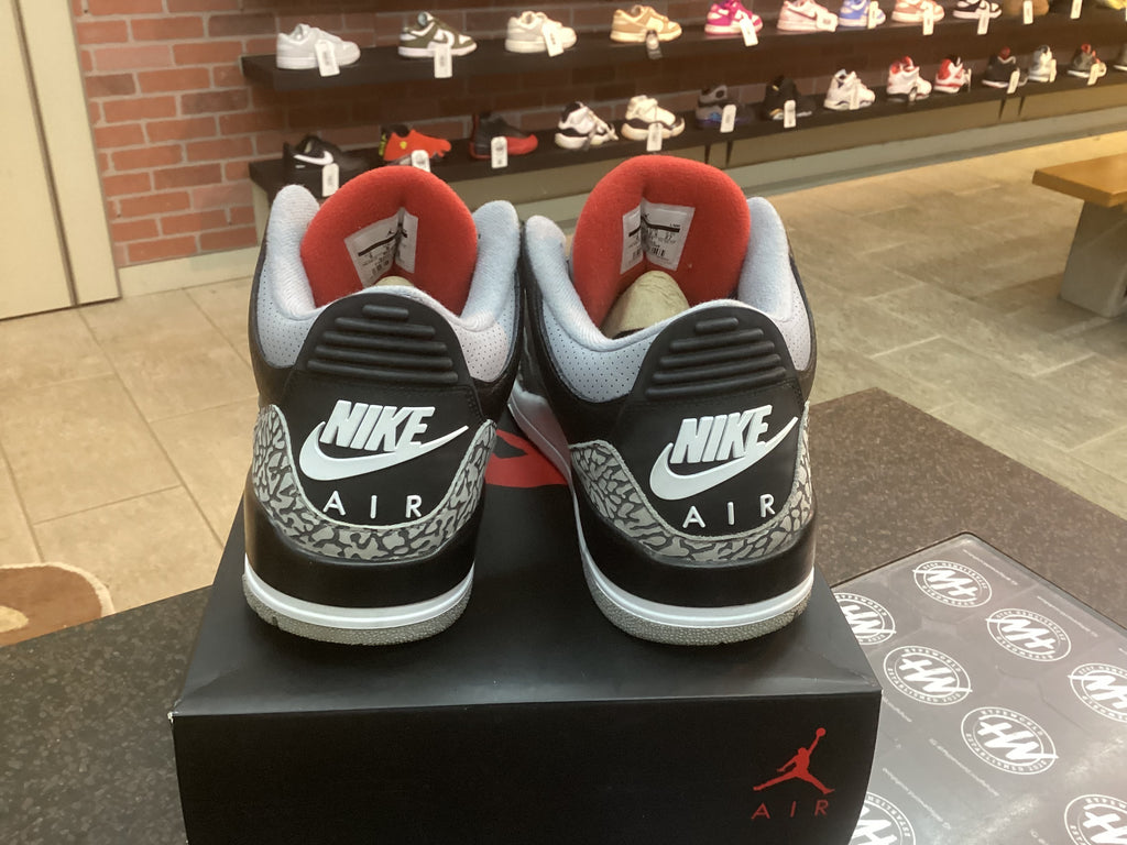 Jordan 3 “Black Cement” 2018 Size 9 Pre Owned