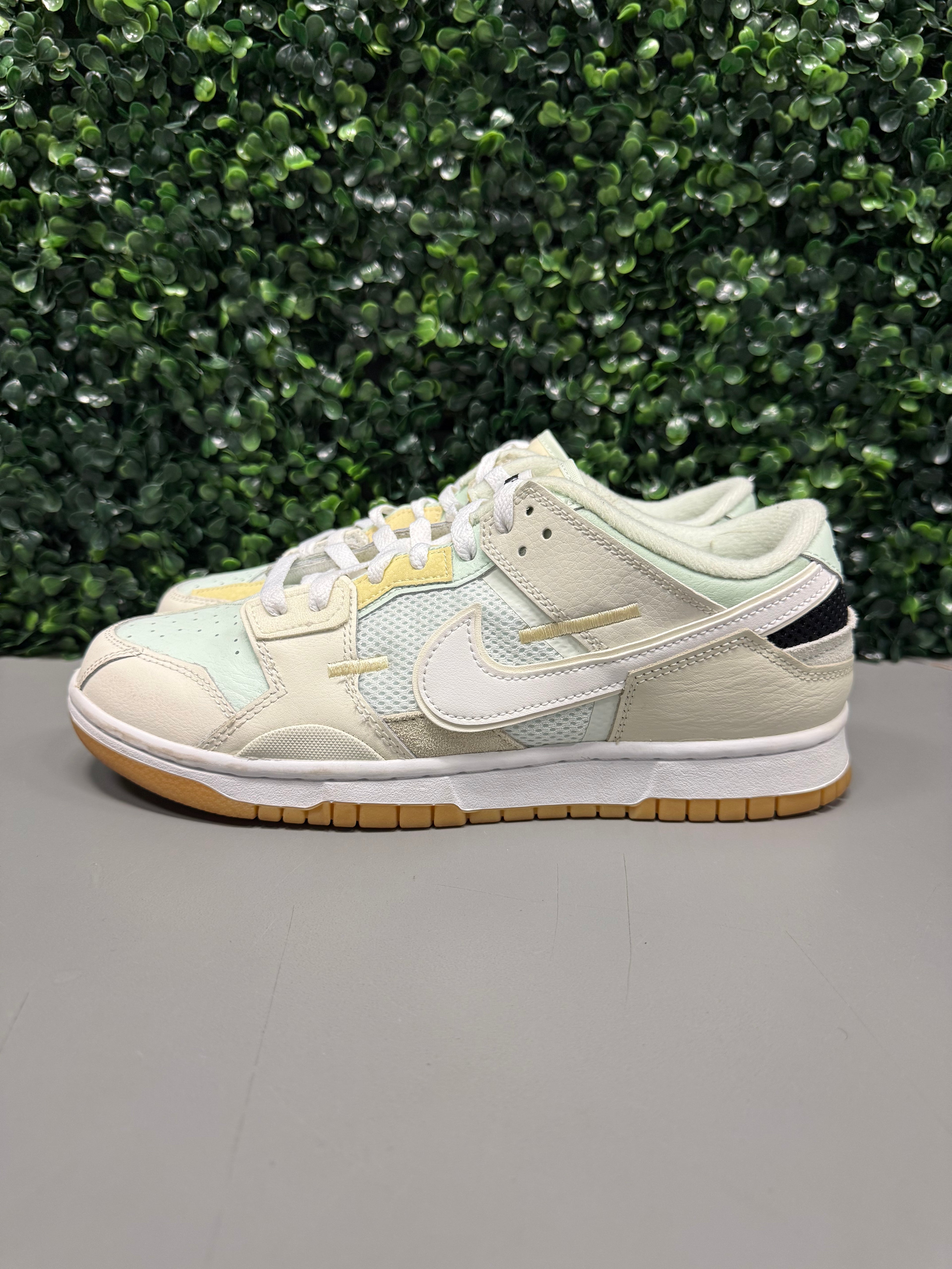 Nike Dunk Low "Sea Glass”  Size 9 Preowned
