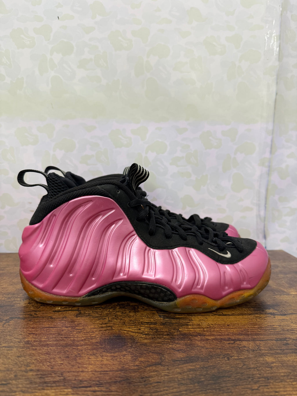 Nike Foamposite “ Pearlized Pink” Size 9 Preowned
