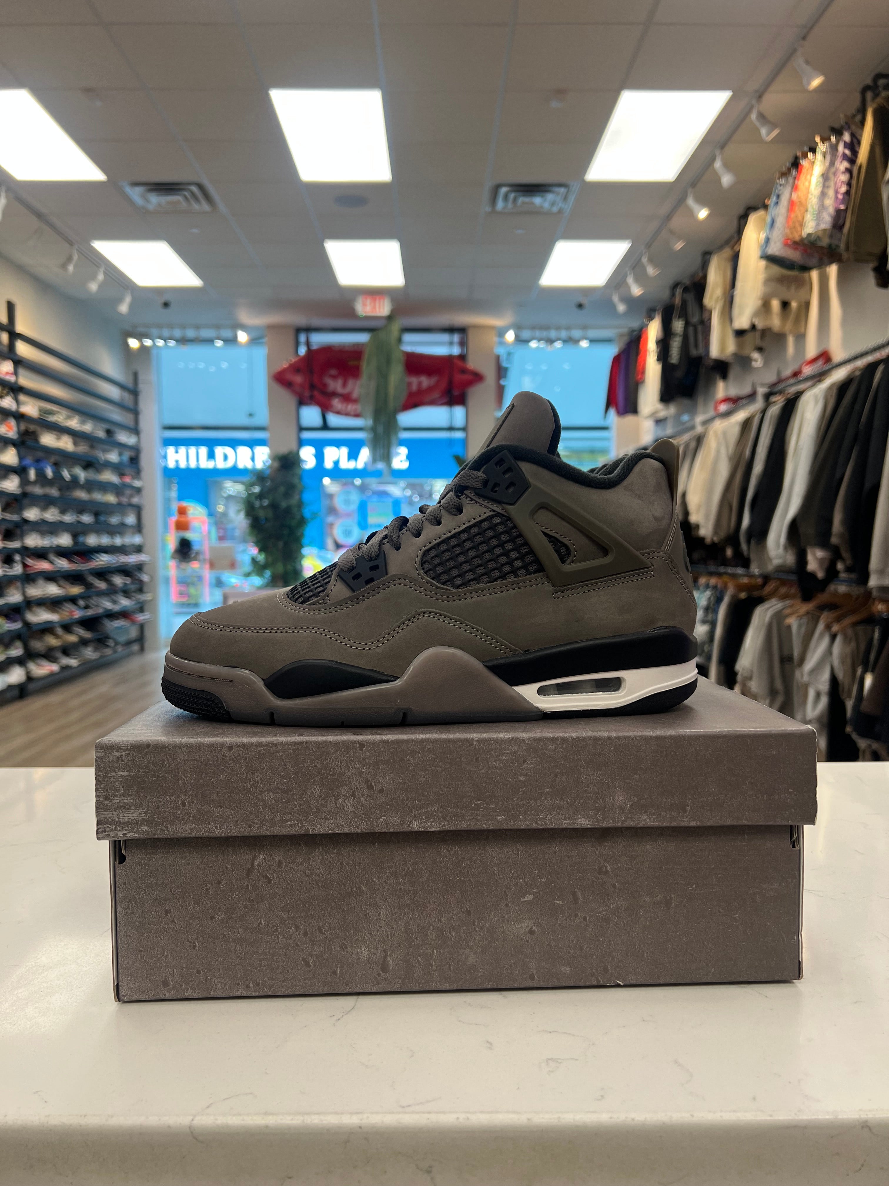 Jordan 4 “Cave Stone”  size 7Y Preowned