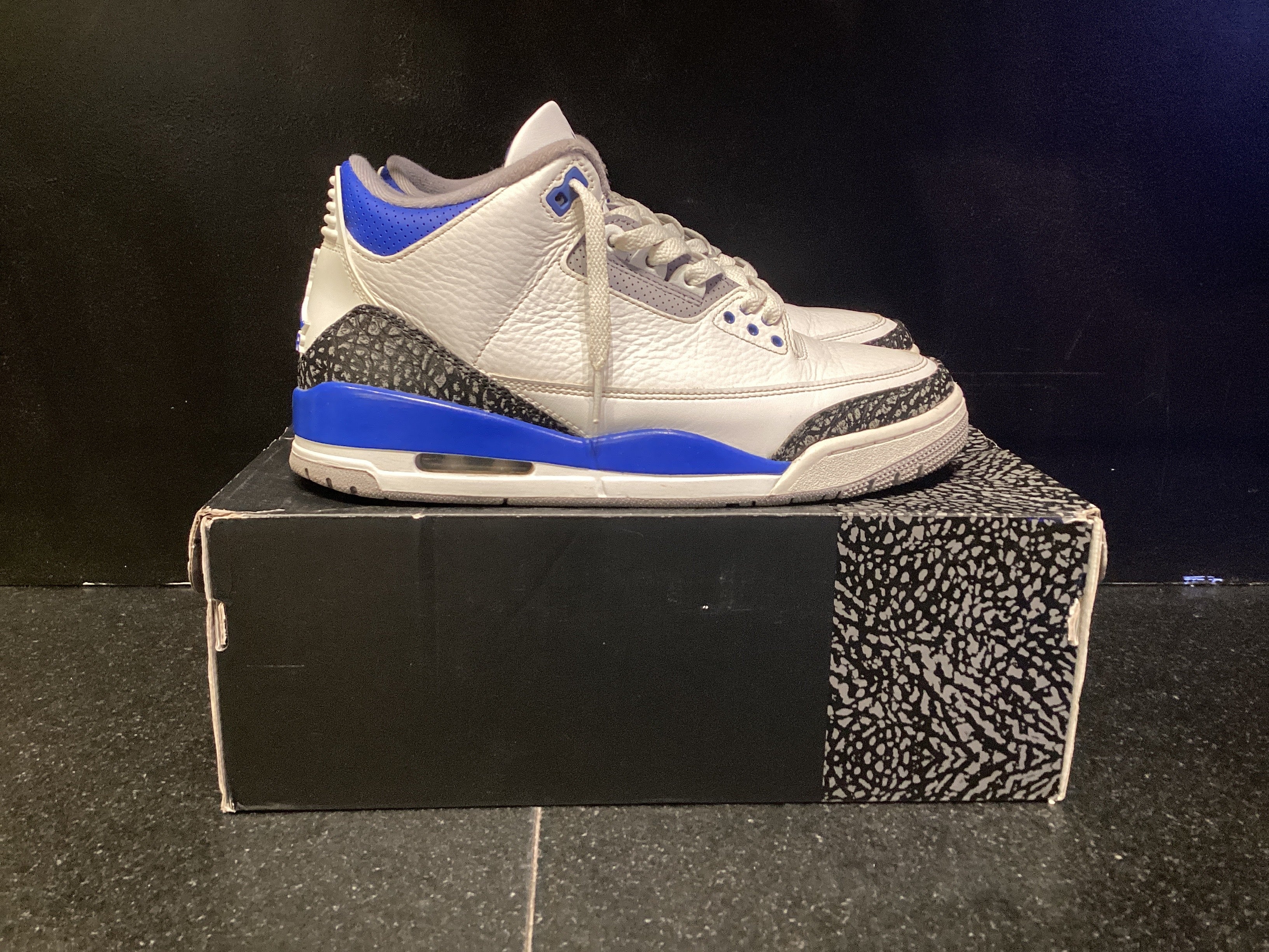 Jordan 3 “Racer Blue” Preowned Size 9