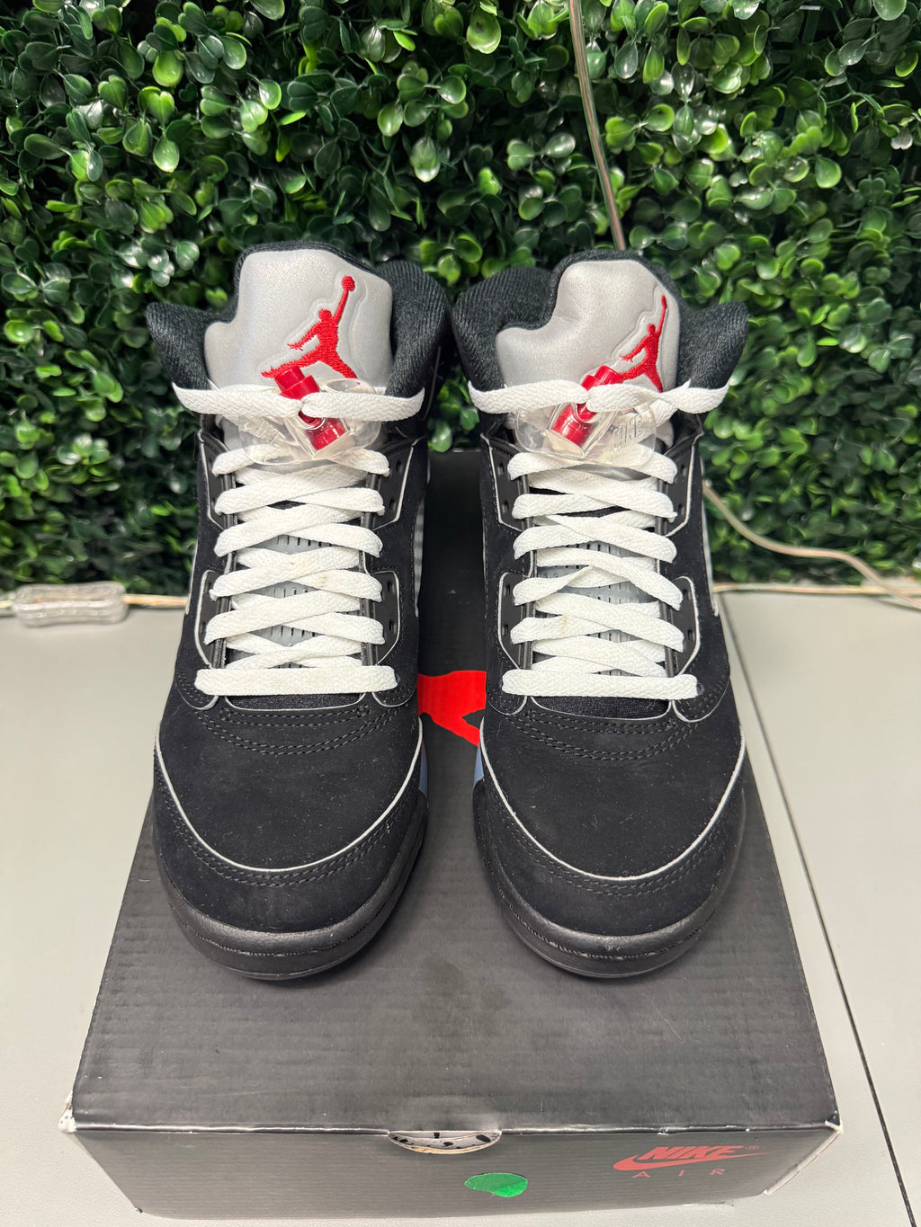 Jordan 5 "Metallic Reimagined" Size 4Y Preowned