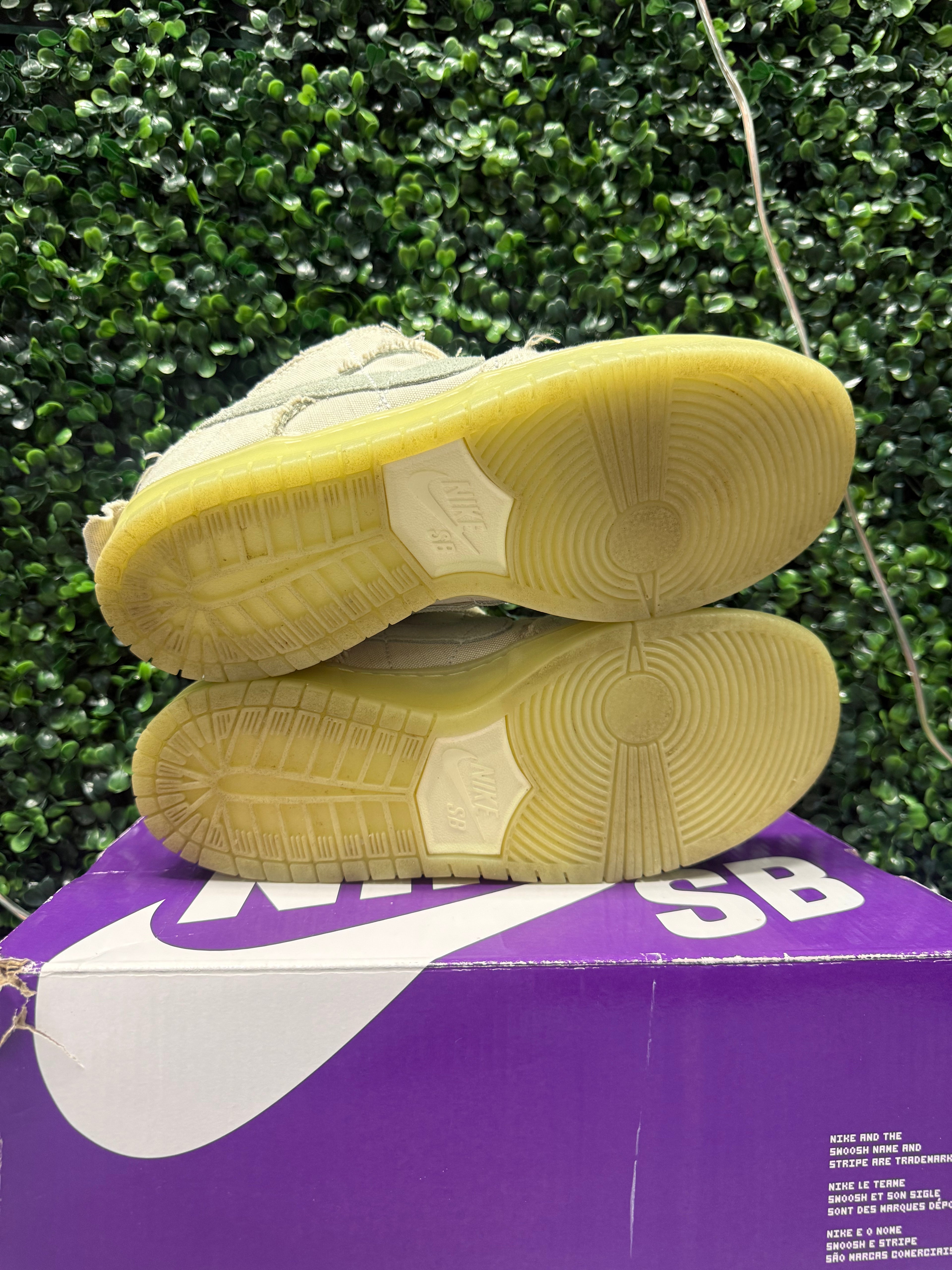 Nike SB Dunk Low "Mummy" Size 8 Preowned