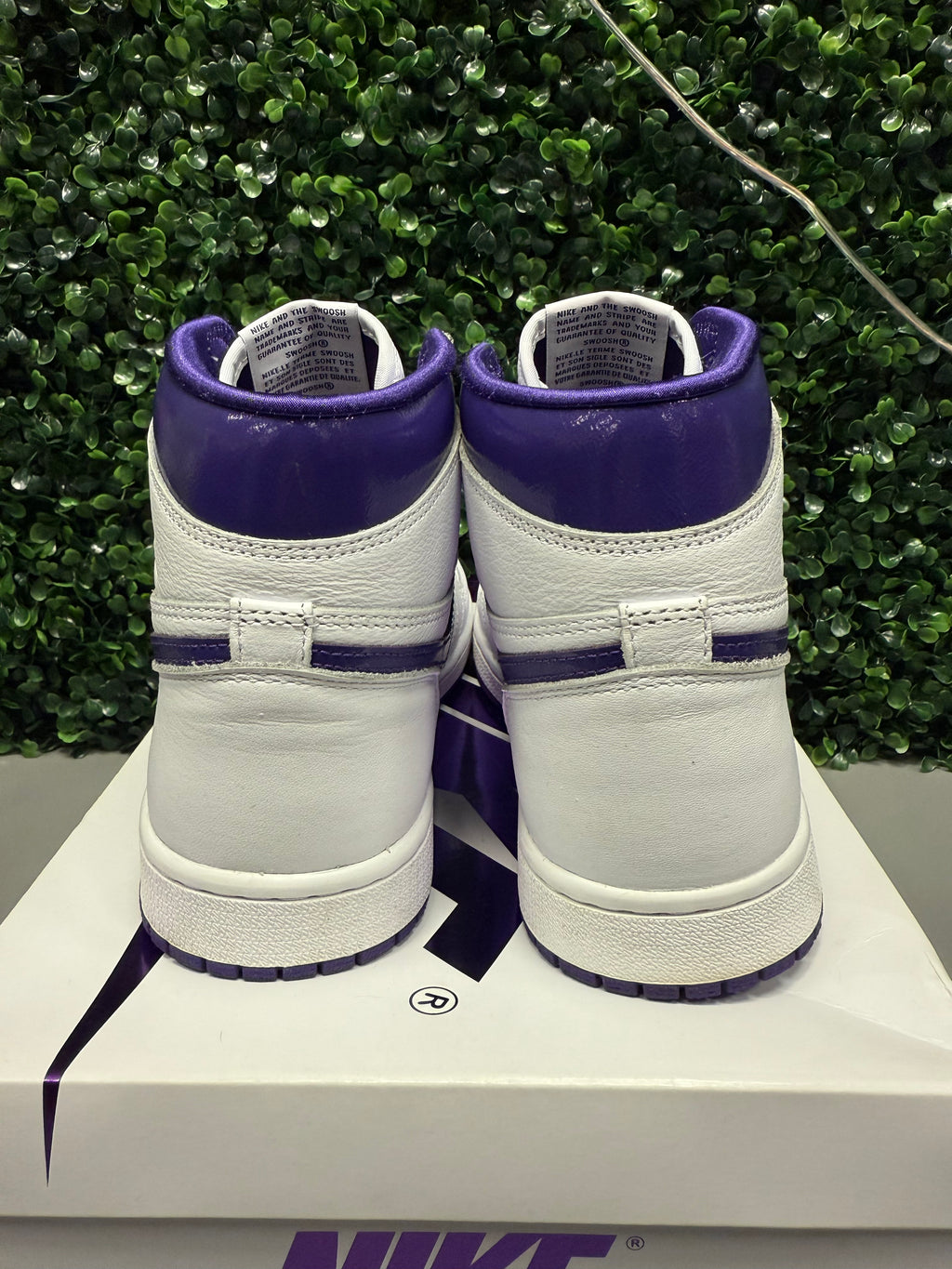 Jordan 1 High “Court Purple" Size 8.5 Preowned