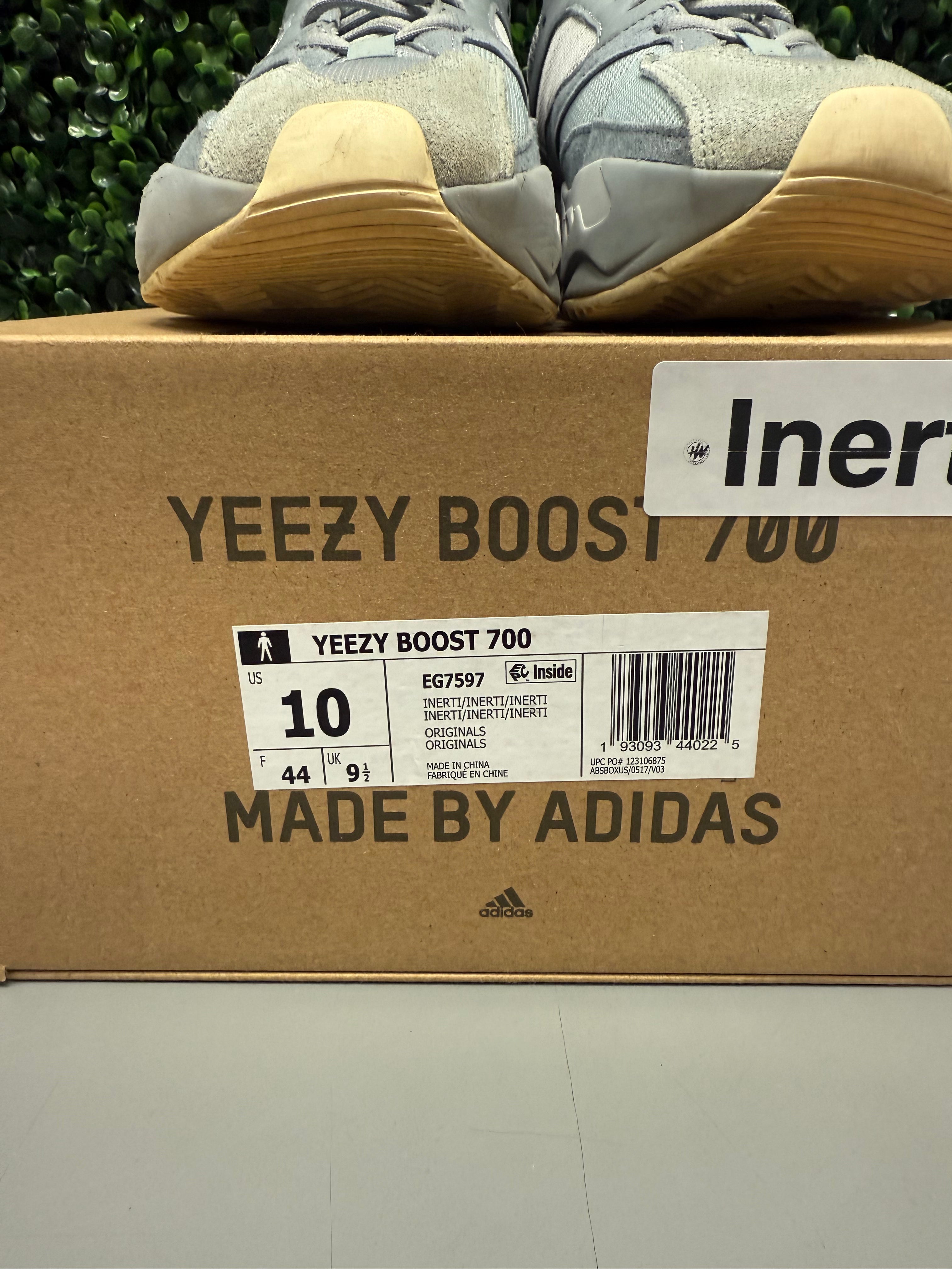 Yeezy 700 "Inertia" Size 10 Preowned