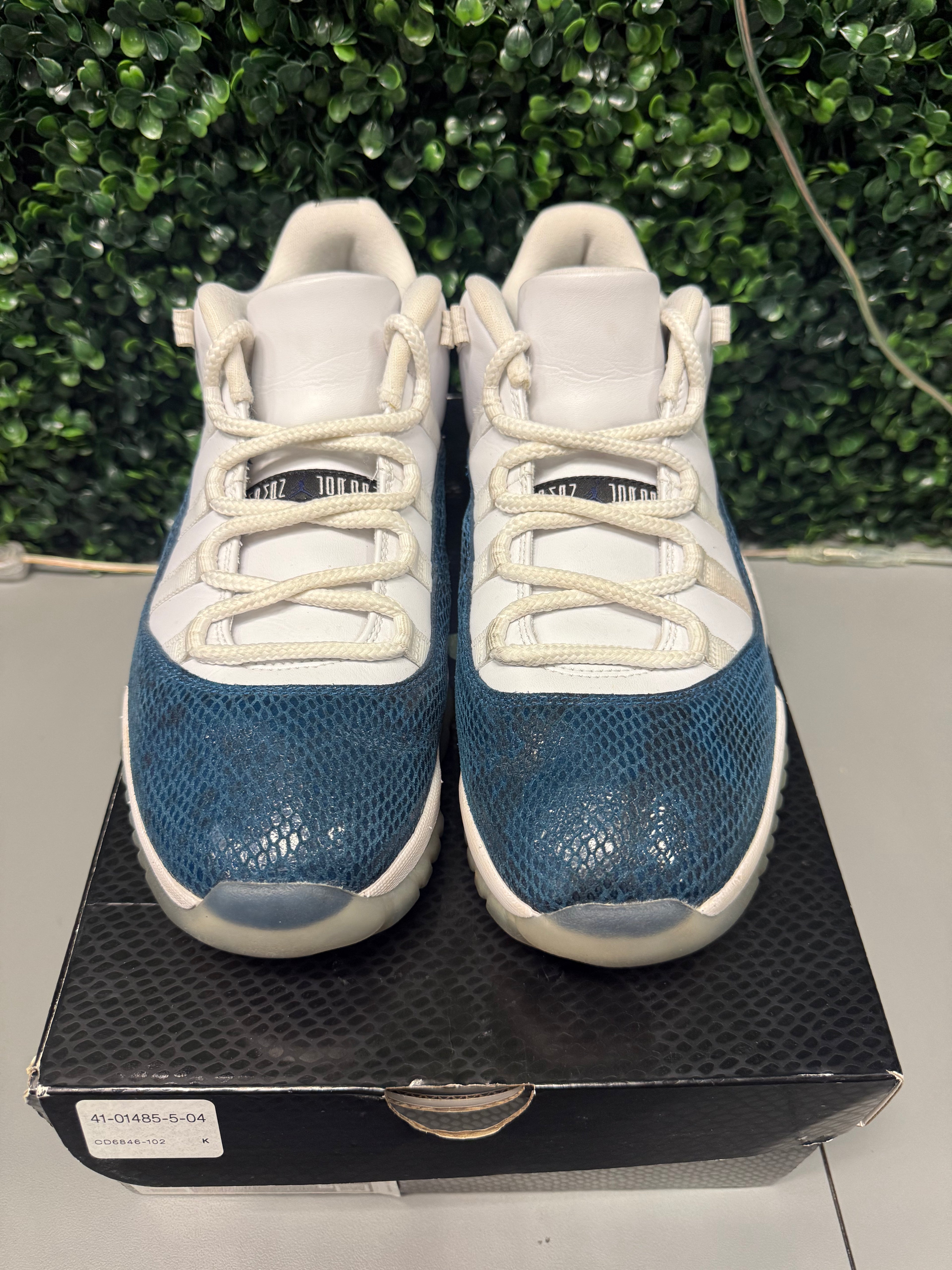 Jordan 11 Retro Low "Snake Navy" Size 10 Preowned