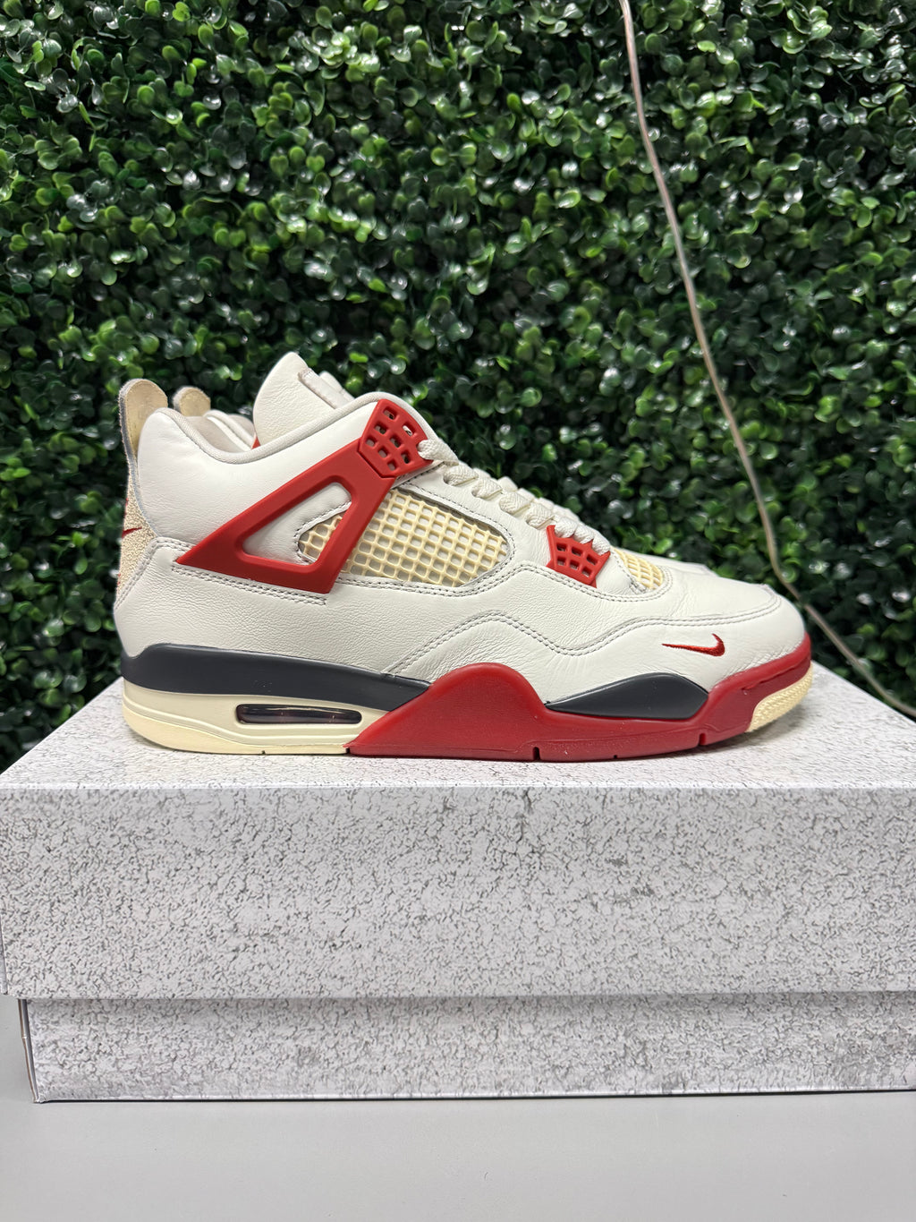 Jordan 4 Retro OG Nigel Sylvester "Brick After Brick" Size 10 Preowned