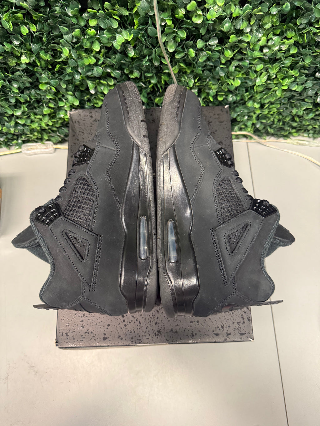 Jordan 4 "Black Cat 2025" Size 10 Preowned