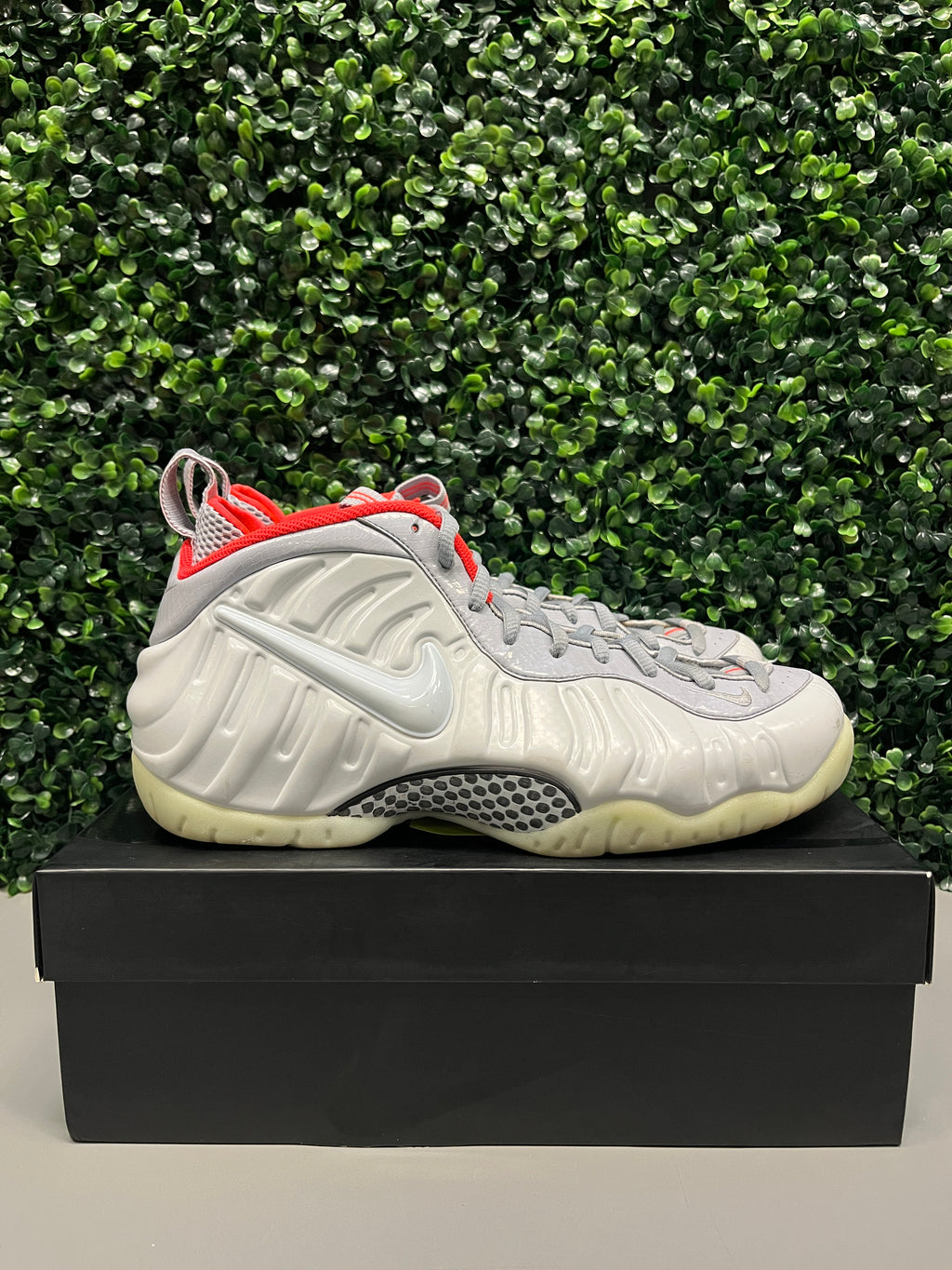 Nike Air Foamposite Pro "Pure Platinum" Size 11.5 Preowned