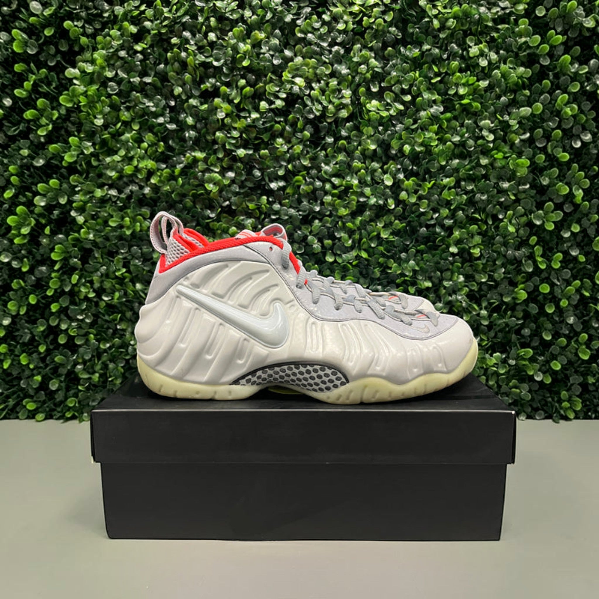 Nike Air Foamposite Pro "Pure Platinum" Size 11.5 Preowned
