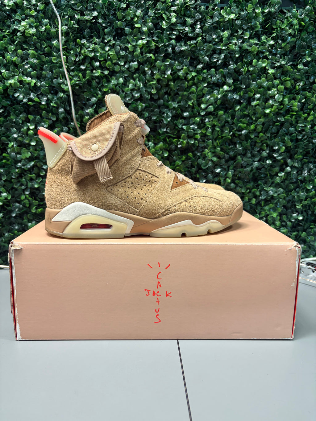 Jordan 6 Retro Travis Scott "British Khaki" Size 9 Preowned