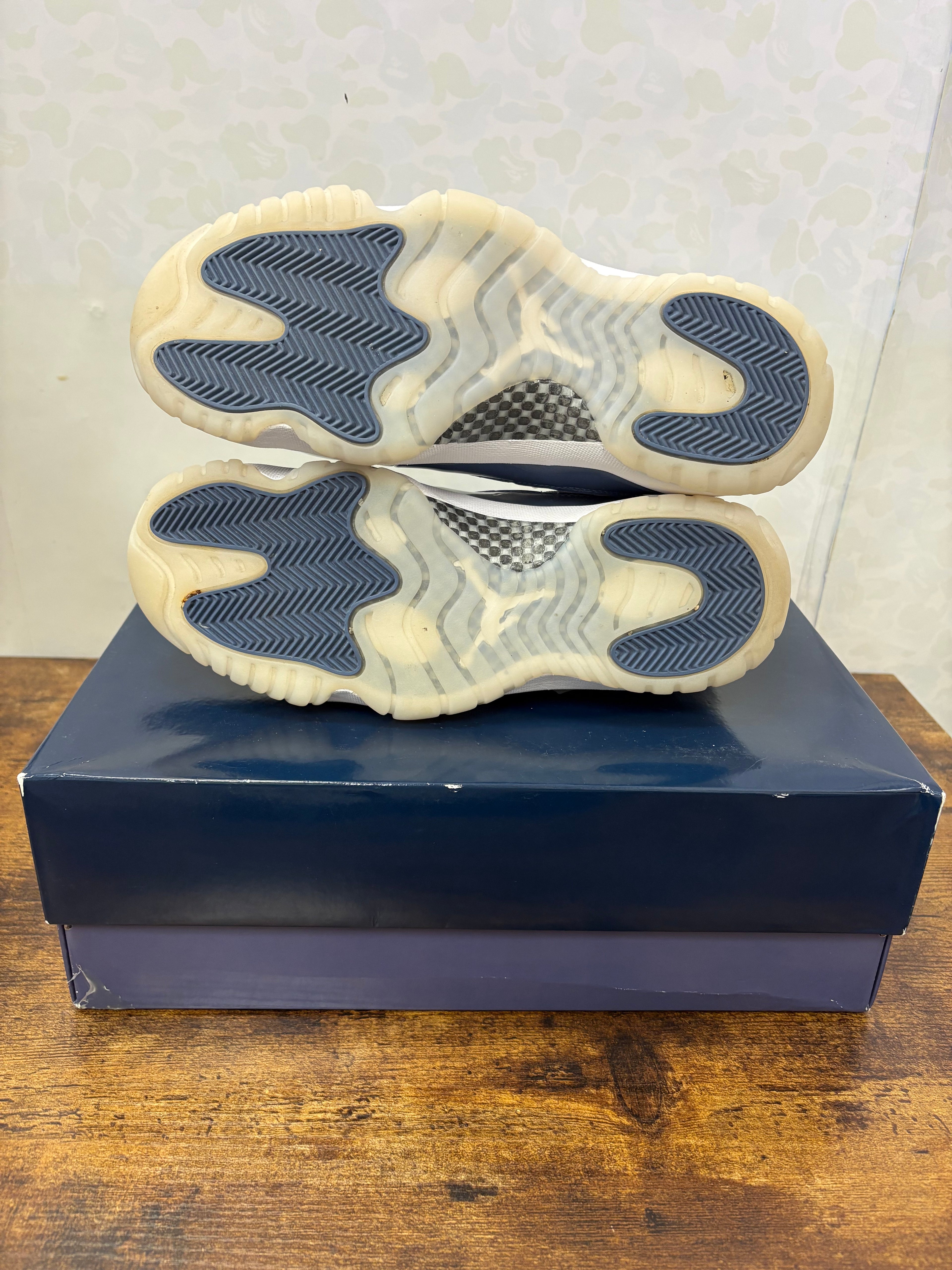 Jordan 11 “Diffused Blue” Preowned Size 9.5