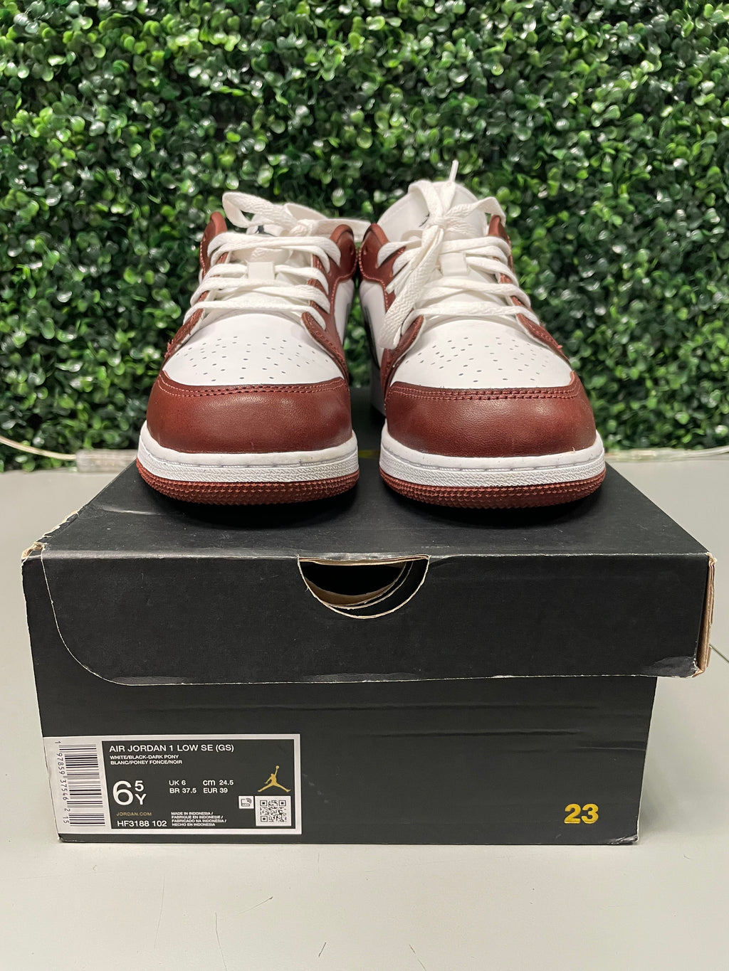 Jordan 1 Low SE "Dark Pony" (GS) Size 6.5Y Pre-owned