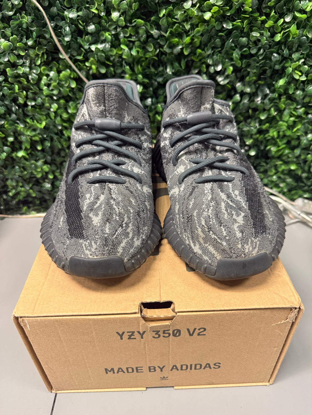 Adidas Yeezy Boost 350 V2 "MX Dark Salt" Size 8.5 Preowned