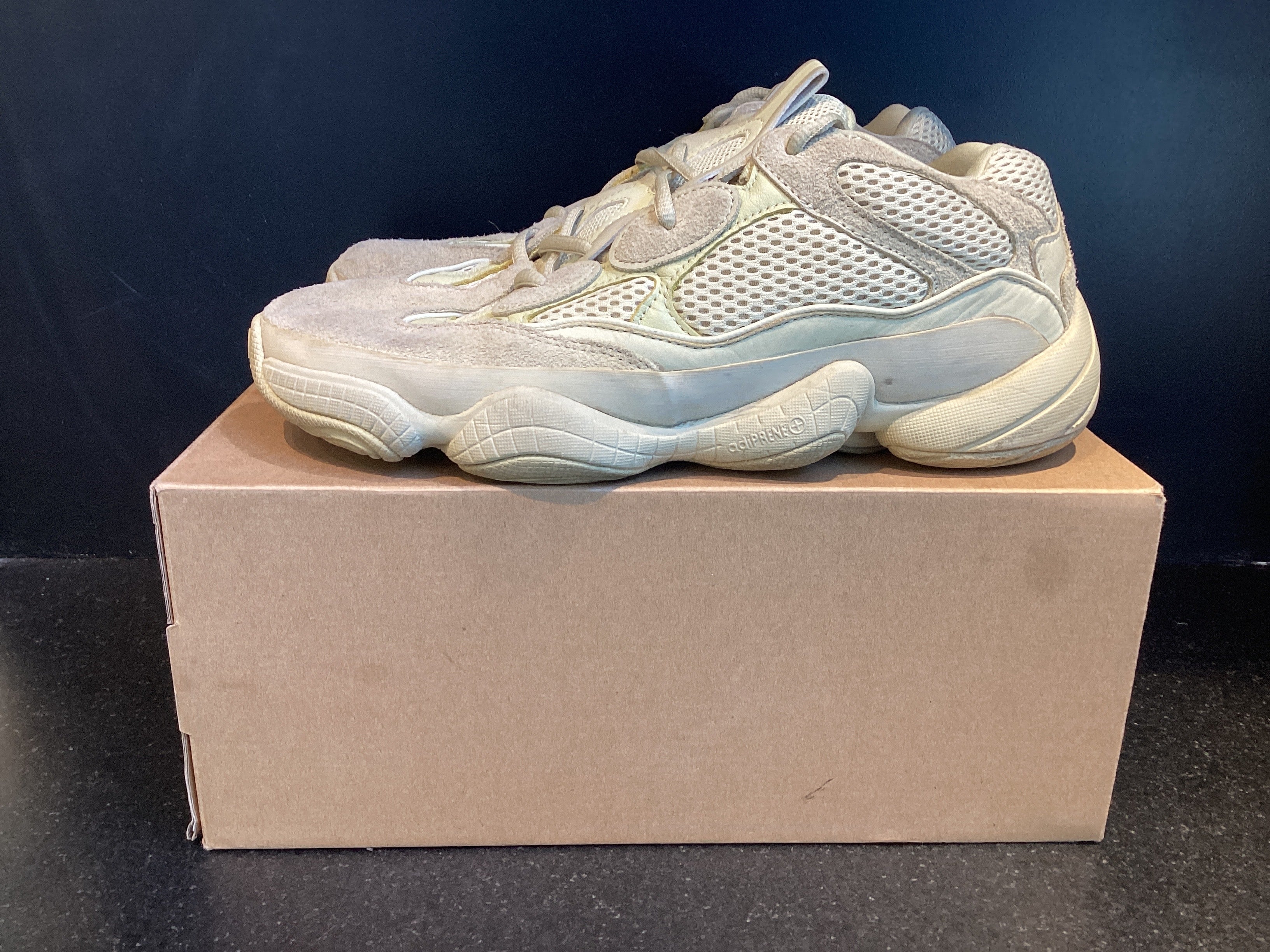 Yeezy 500 “Super Moon Yellow” Preowned Size 9 Rep Box