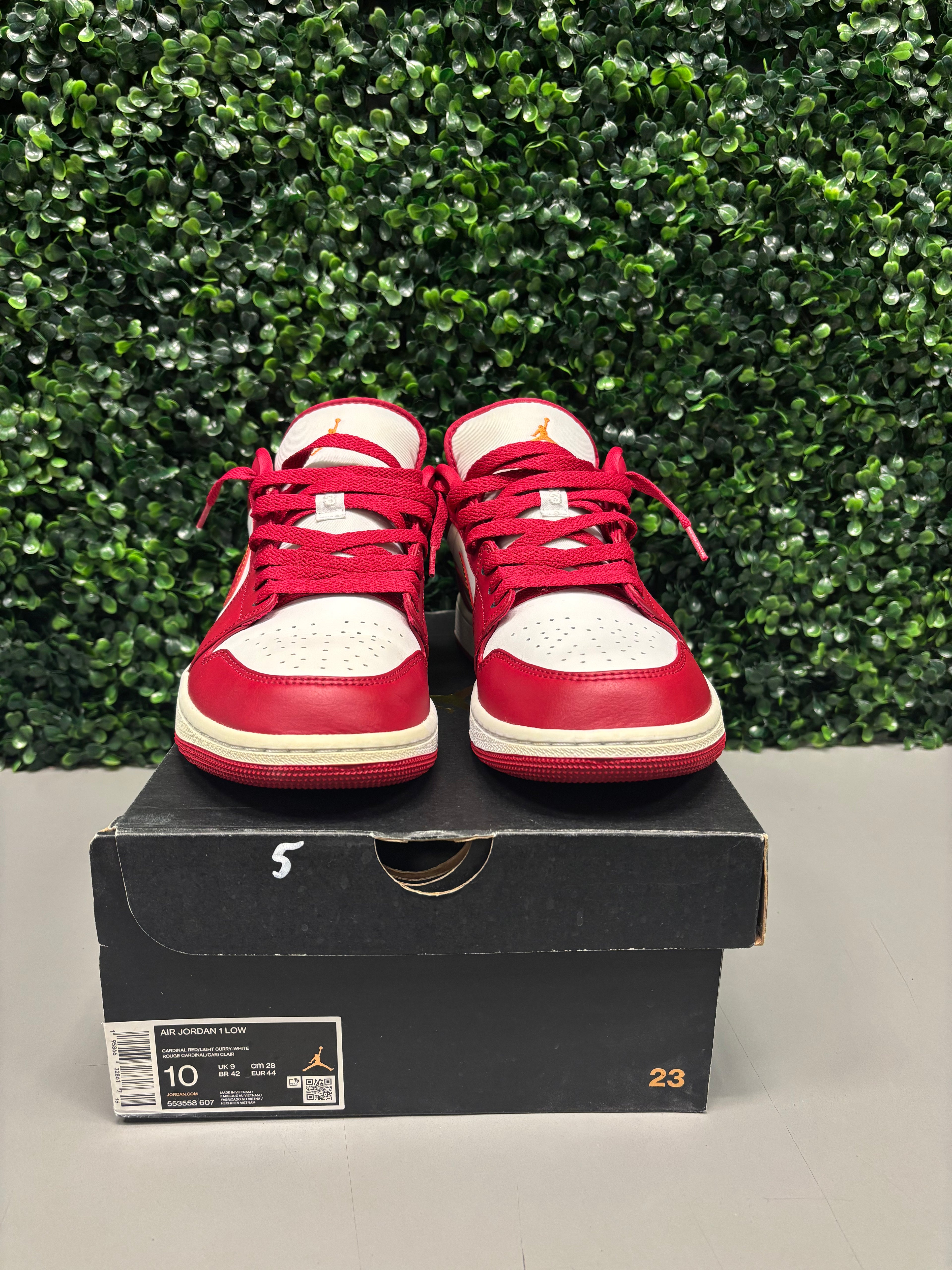 Jordan 1 Low "Cardinal" Size 10 Preowned