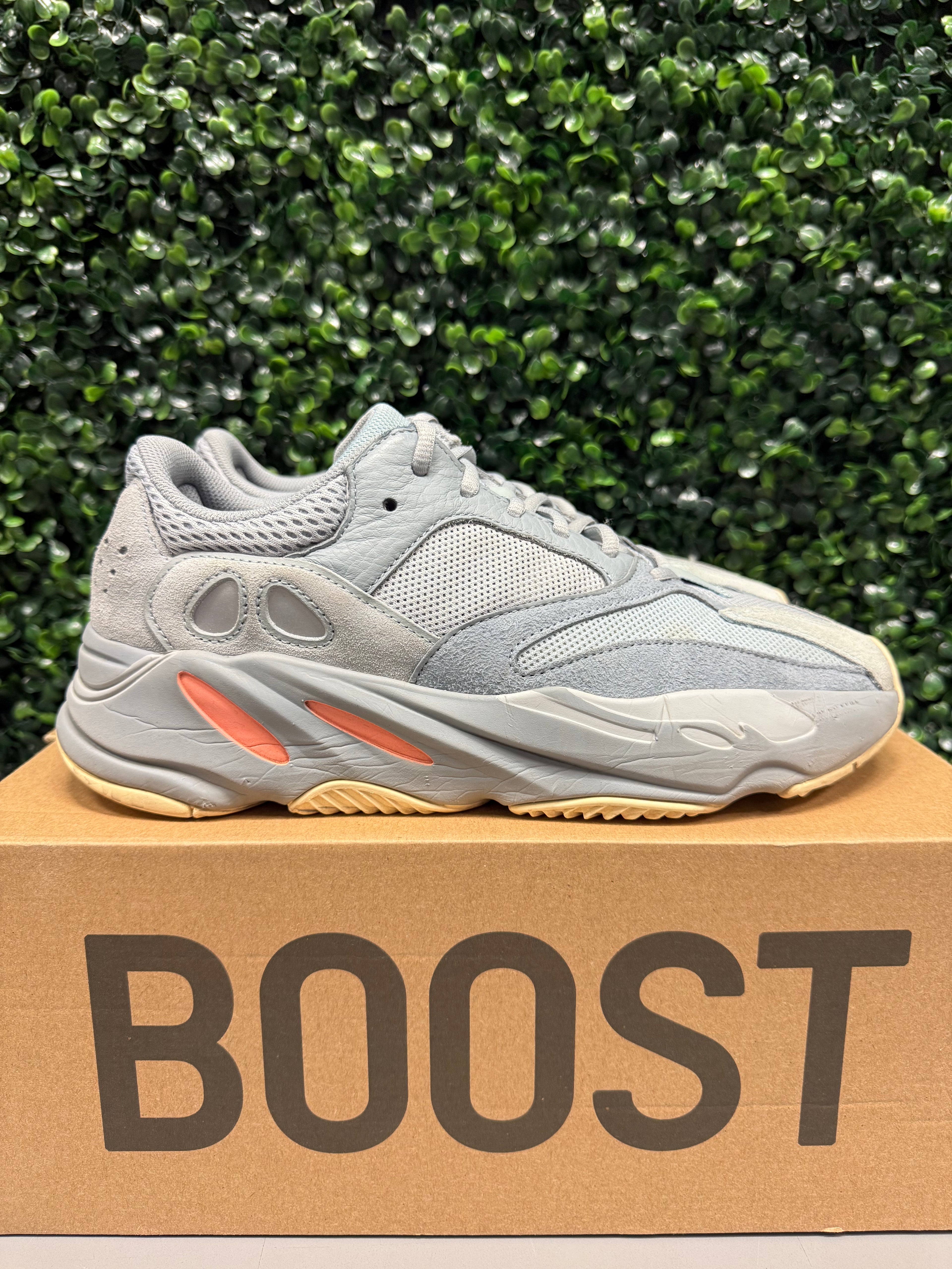 Yeezy 700 "Inertia" Size 10 Preowned