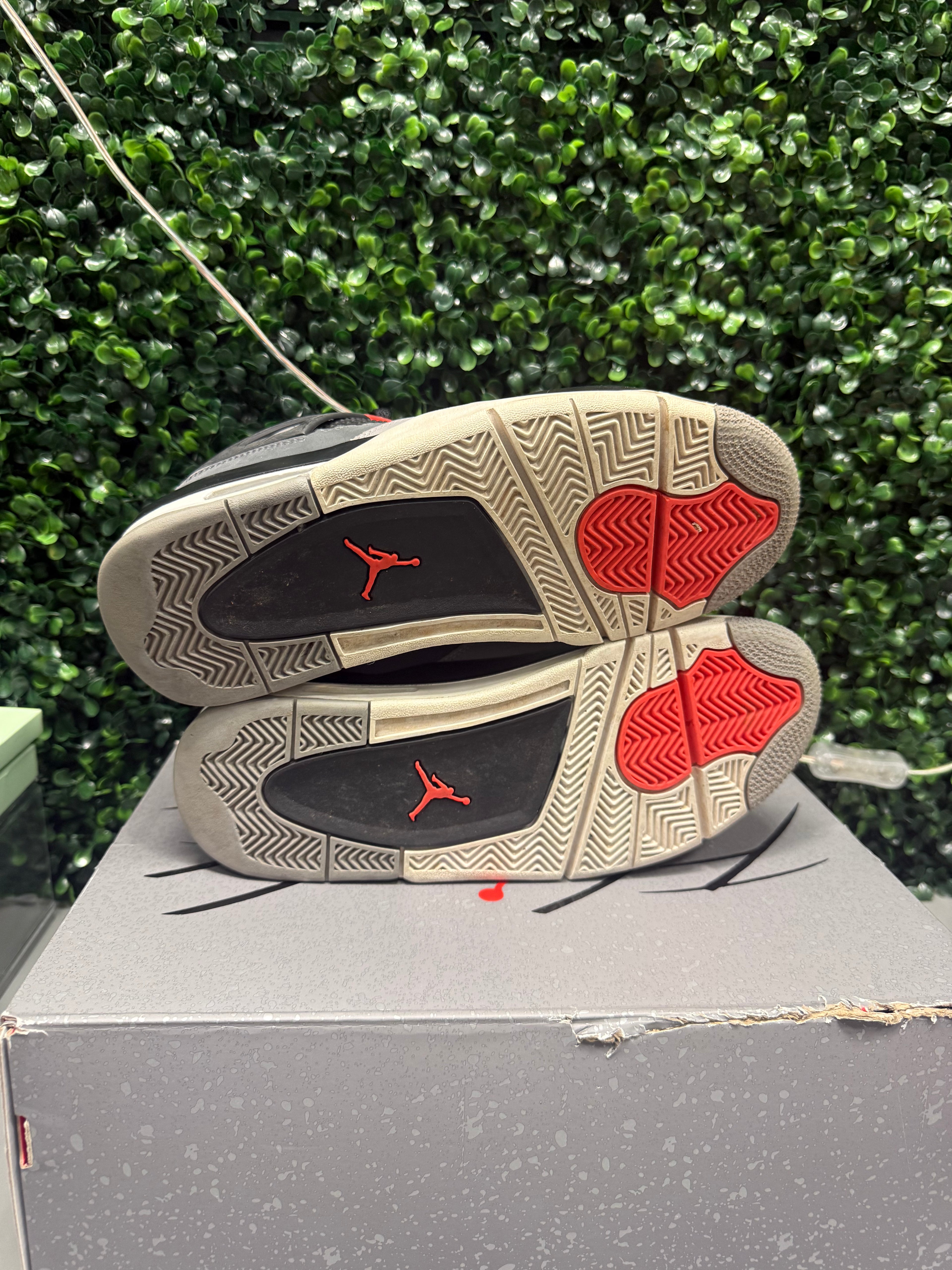 Jordan 4 "Infared" Size 7.5 Preowned