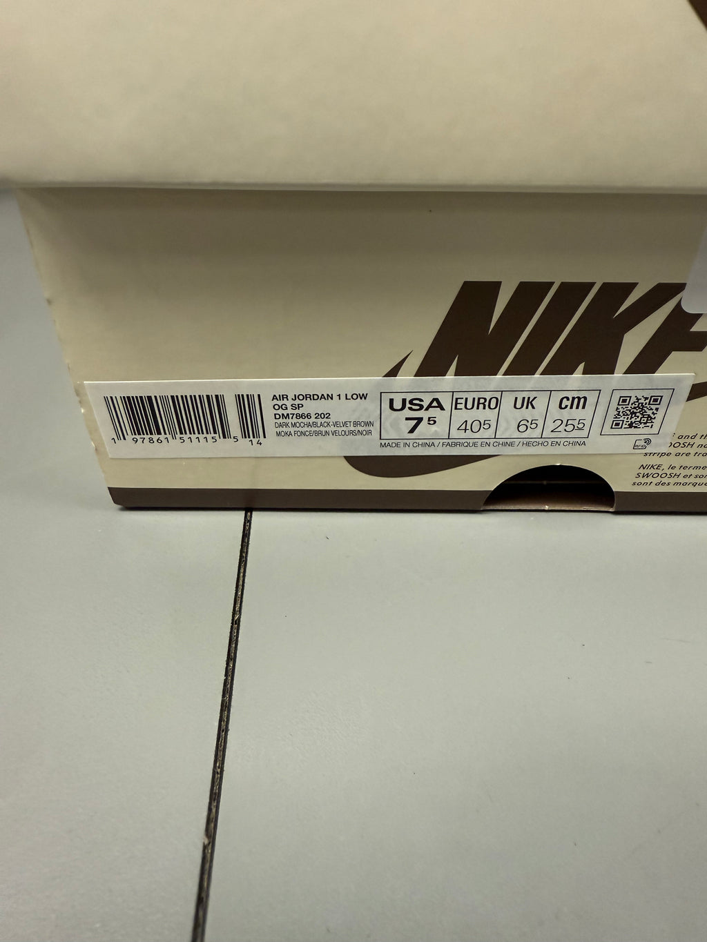 Jordan 1 Low X Travis Scott "Velvet" Size 7.5 Preowned