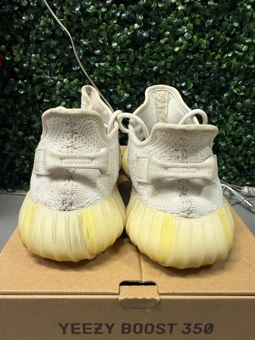 Yeezy 350 V2 "Cream" Size 8.5 Preowned