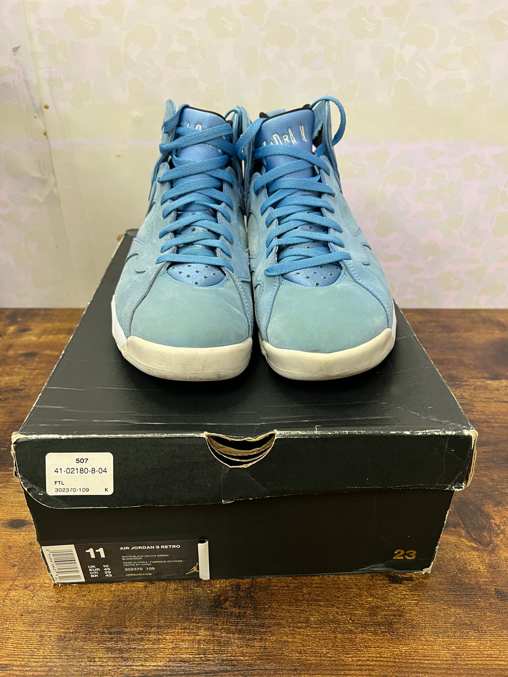 Jordan 7 “Pantone” Size 11M Preowned