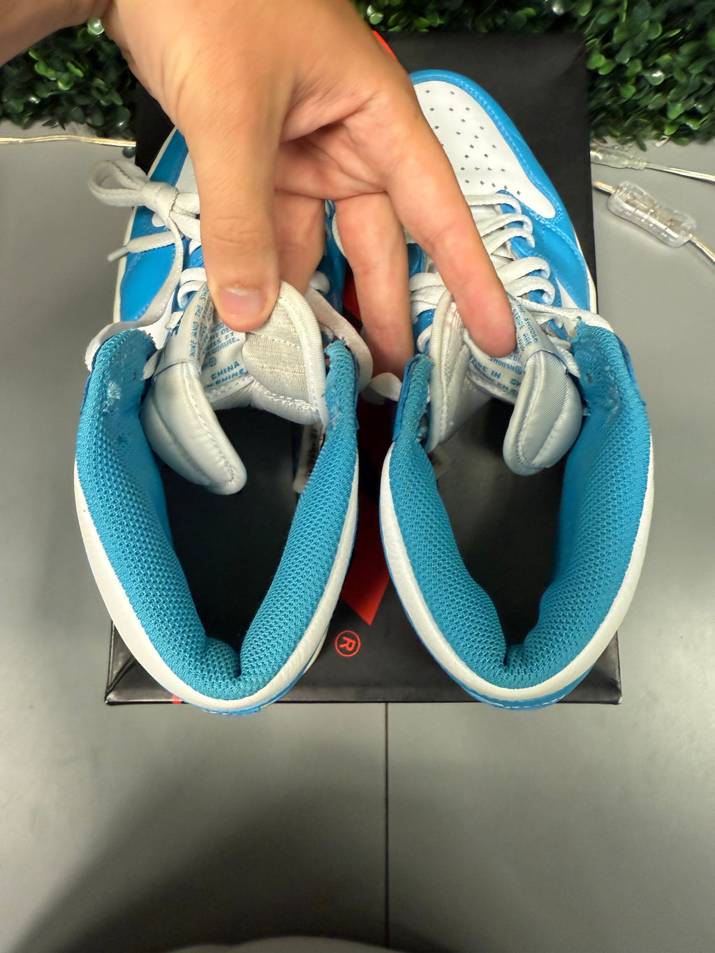 Jordan 1 High OG “UNC 2015” Size 11 Preowned