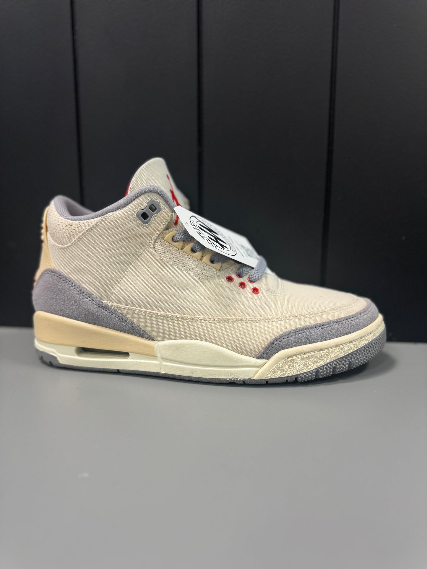 Jordan 3 "Muslin" Size 8 Preowned