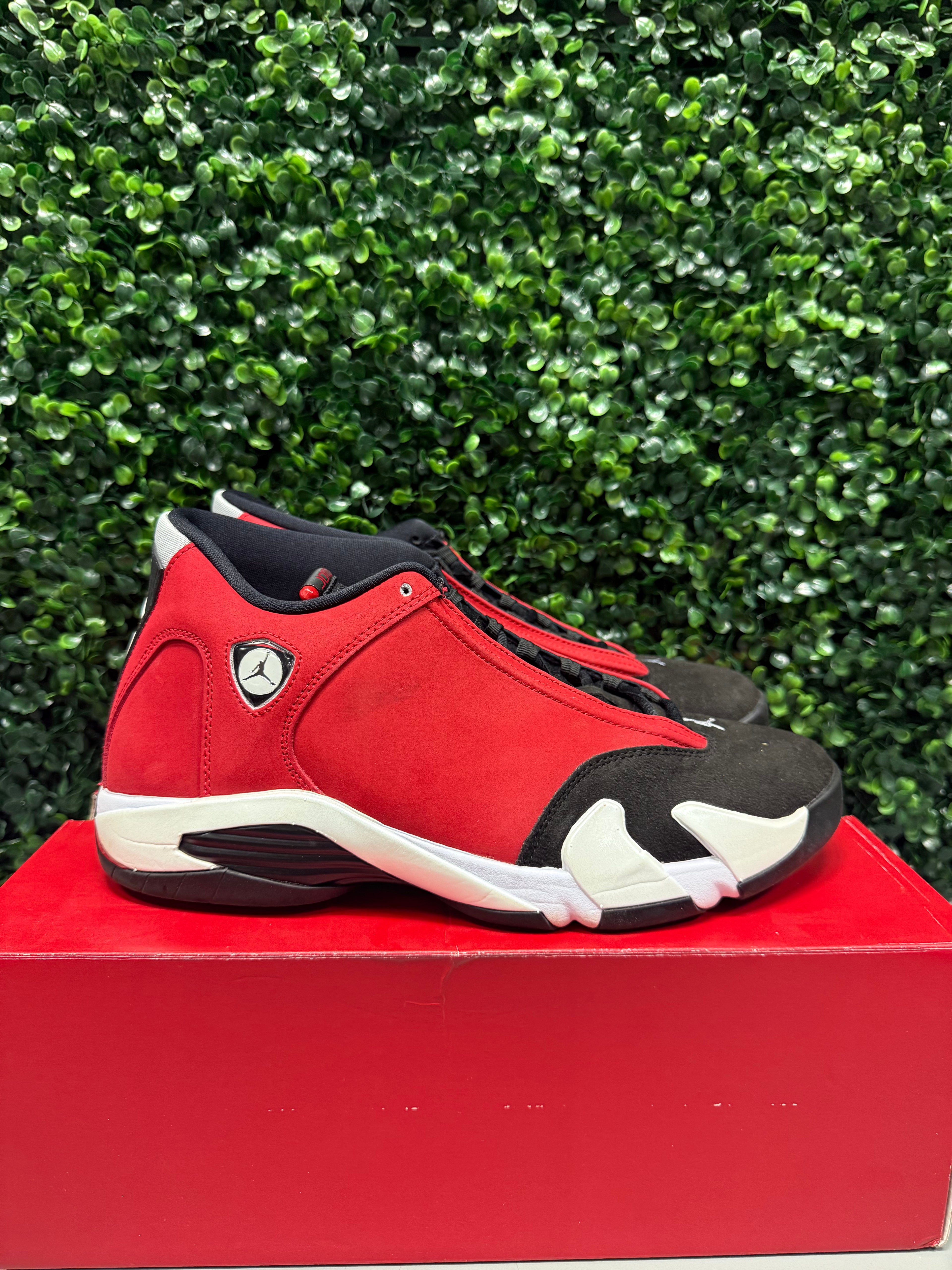 Jordan 14 "Gym Red Toro" Size 10.5 Preowned