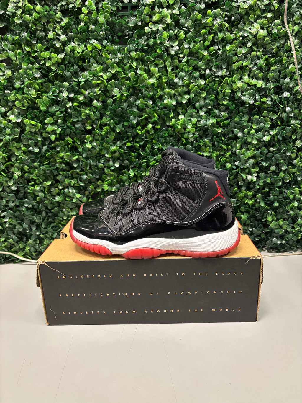 Jordan 11 "Bred" Size 7Y Preowned