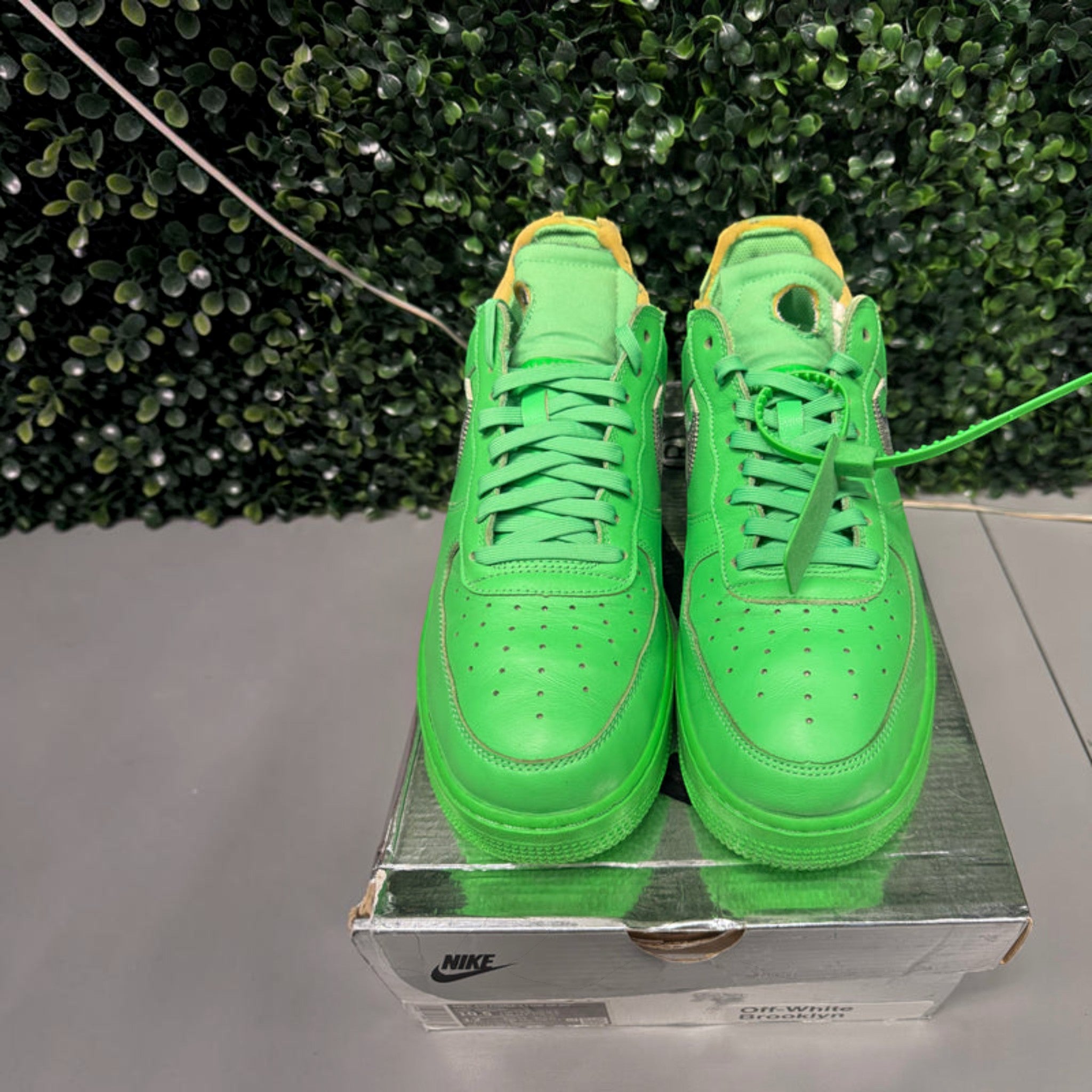Nike Air Force 1 Low X Off-White "Brooklyn" Size 10.5 Preowned