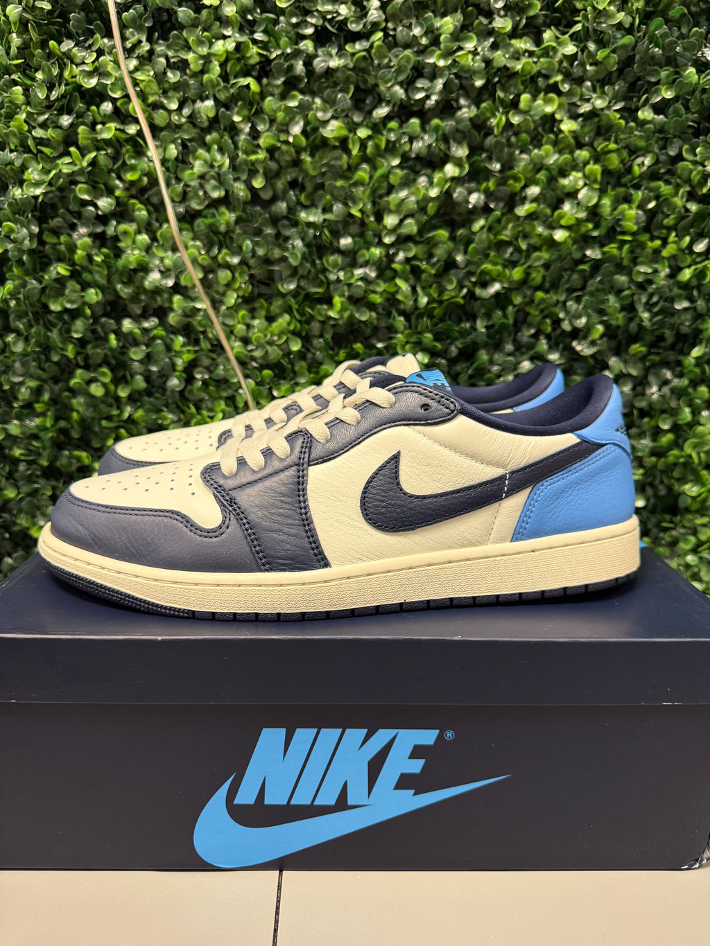 Jordan 1 Low "Obsidian" Size 13 Preowned