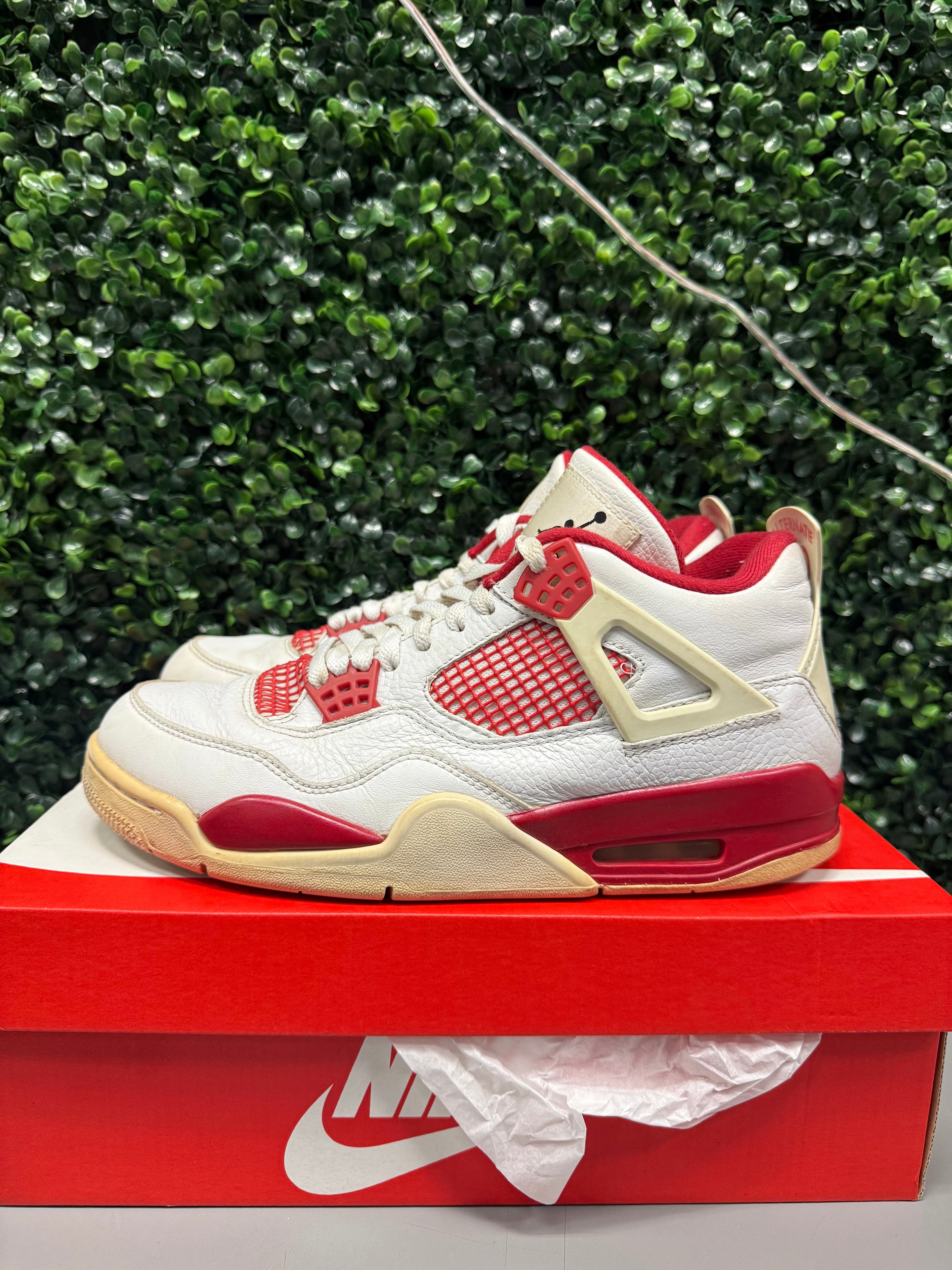 Jordan 4 "Alternate 89" Size 9.5 Preowned