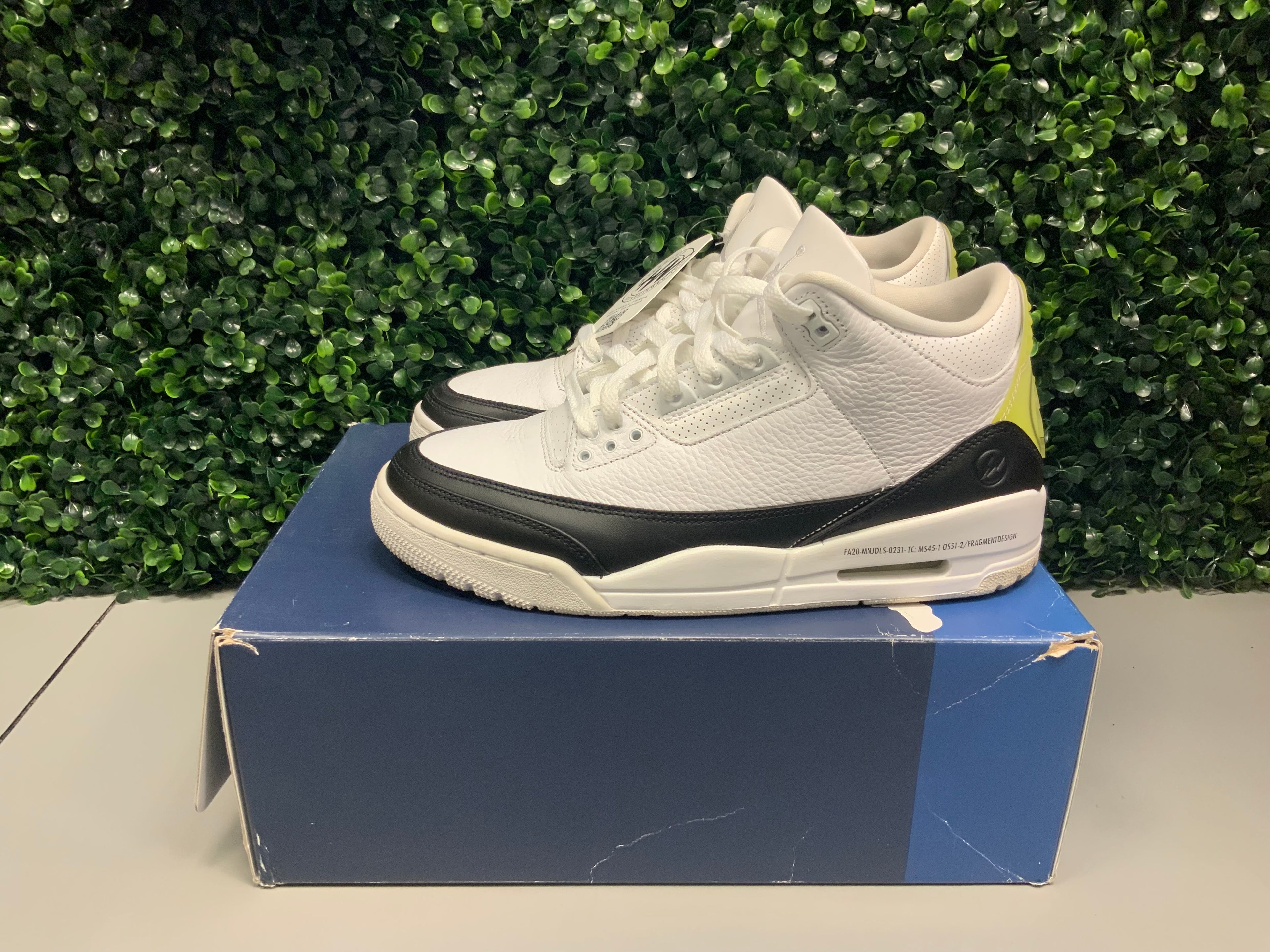 Jordan 3 "Fragment" Size 9 Preowned
