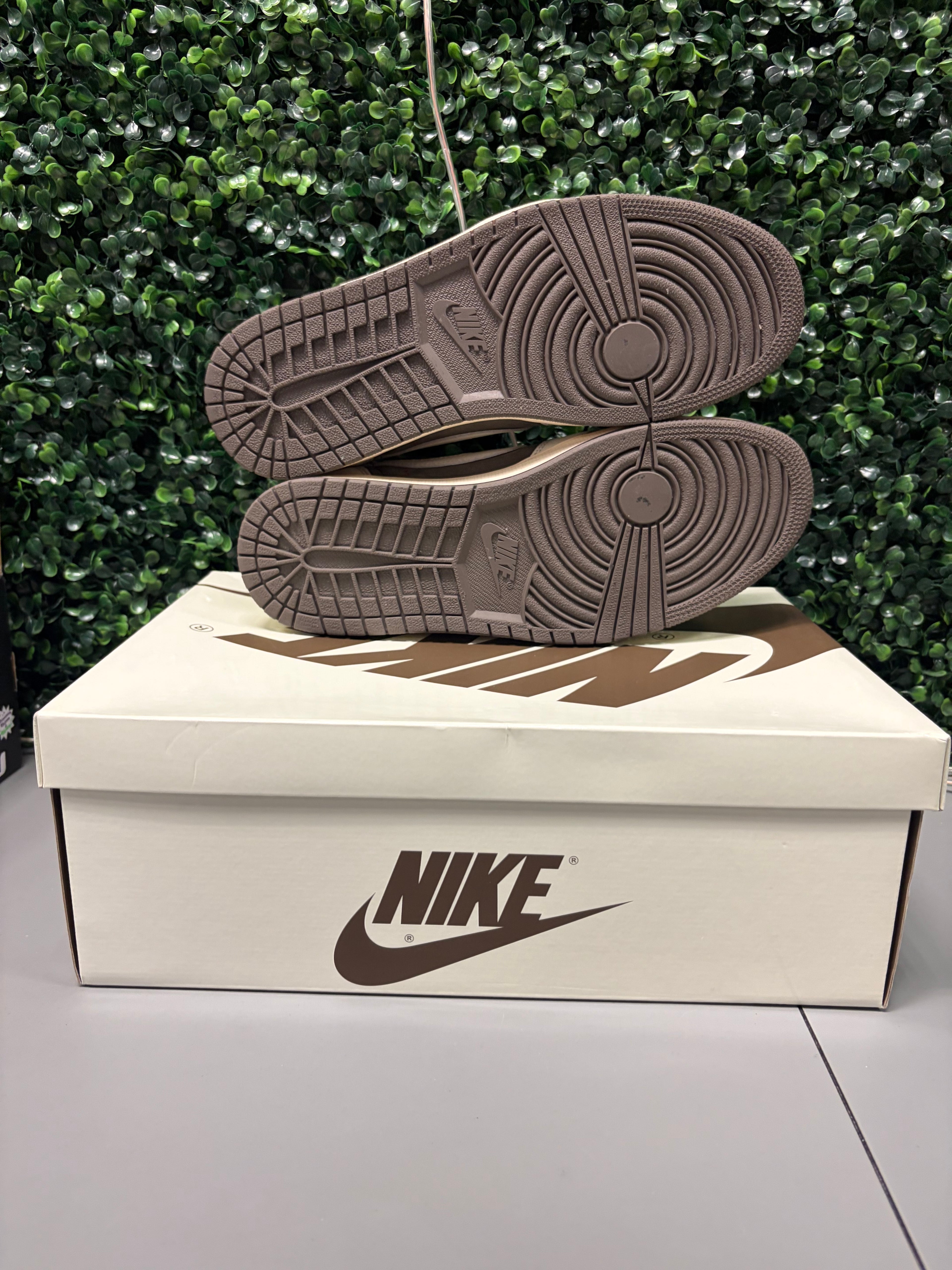 Jordan 1 Retro Low OG SP Travis Scott "Reverse Mocha" Size 11.5 Preowned