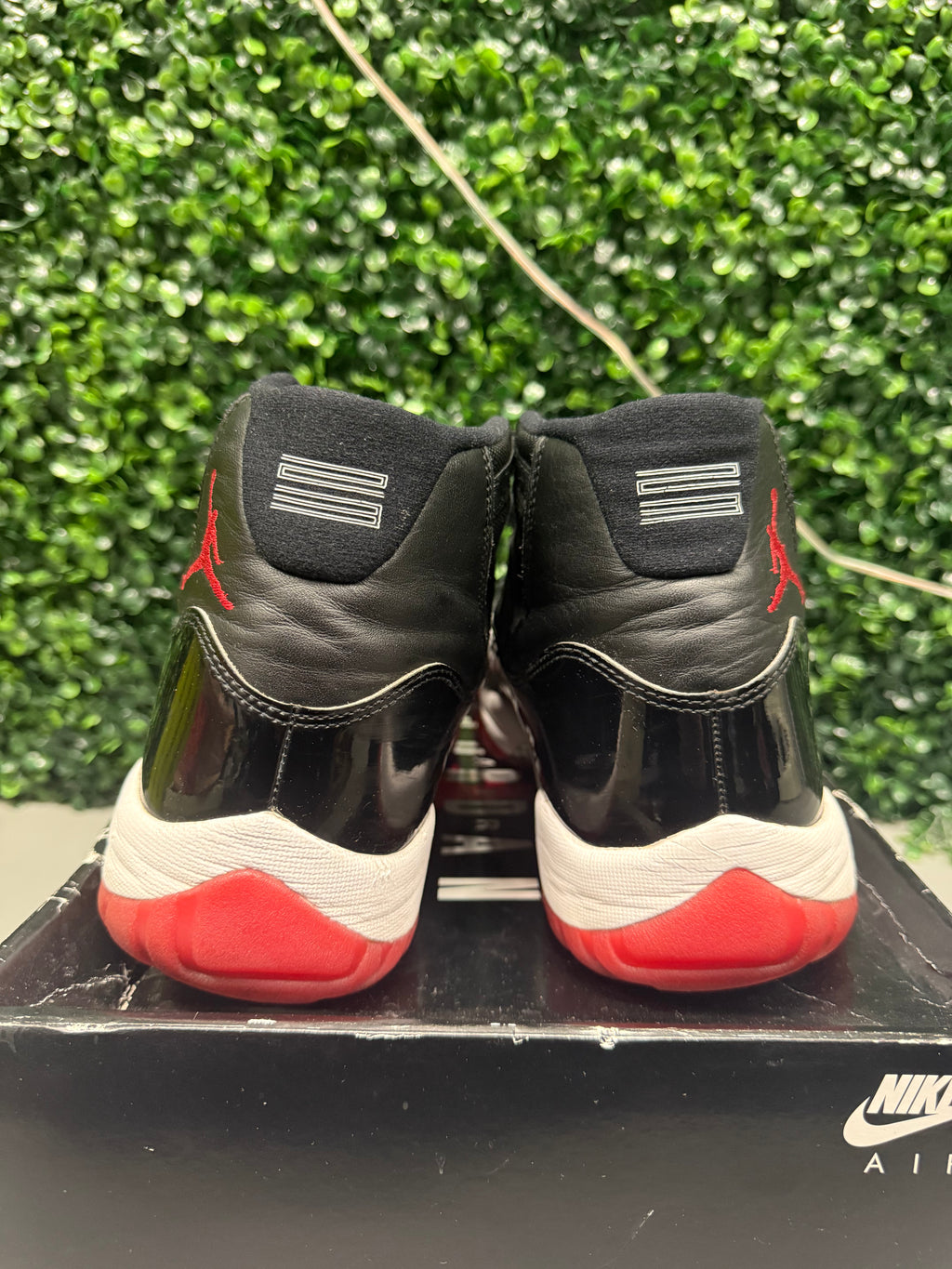 Jordan 11 "Bred" Size 13 Preowned