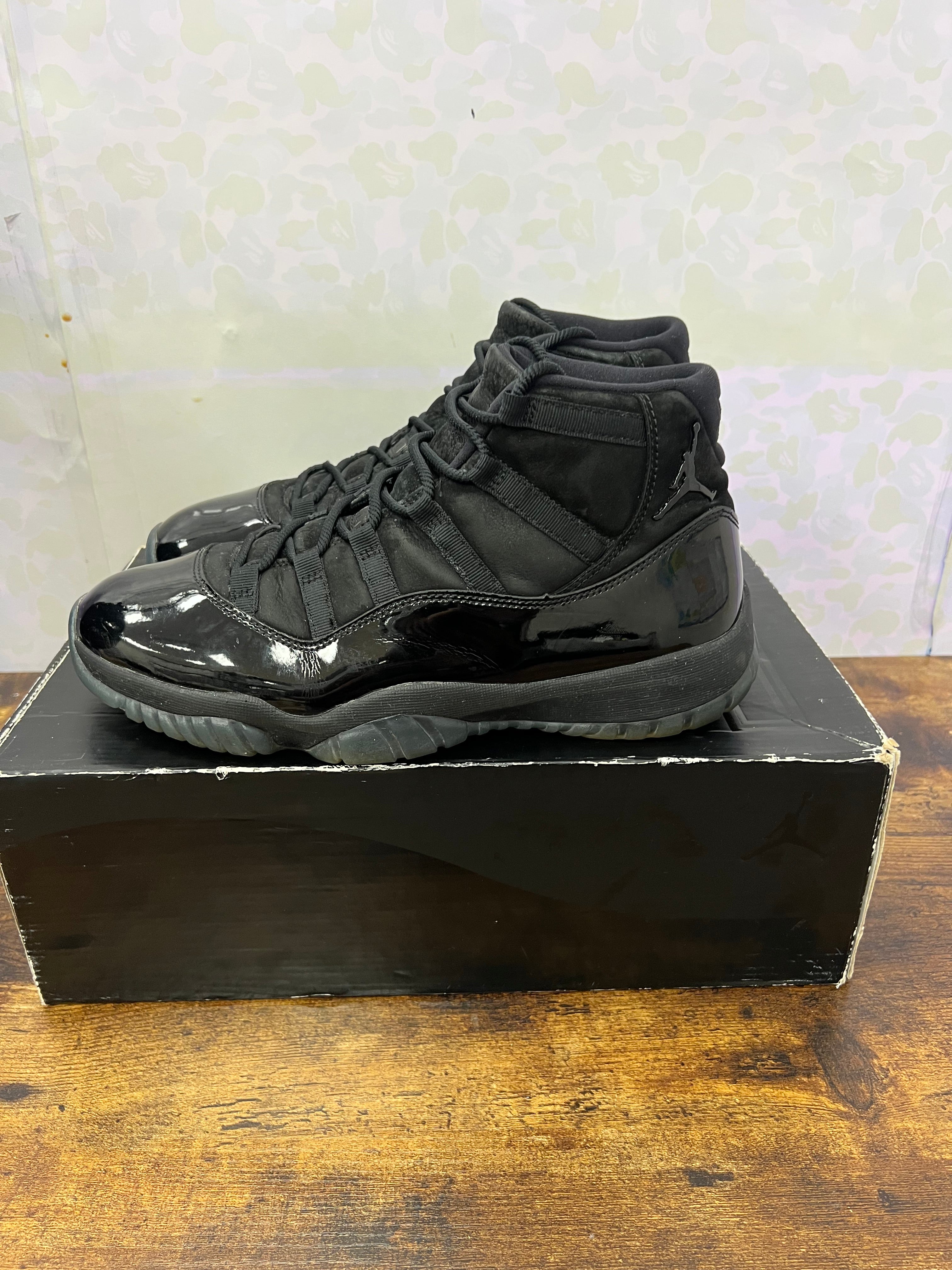 Jordan 11 “Cap and Gown” Size 11M Preowned