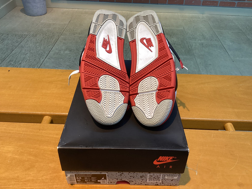 Jordan 4 Fire Red Size 8 Preowned