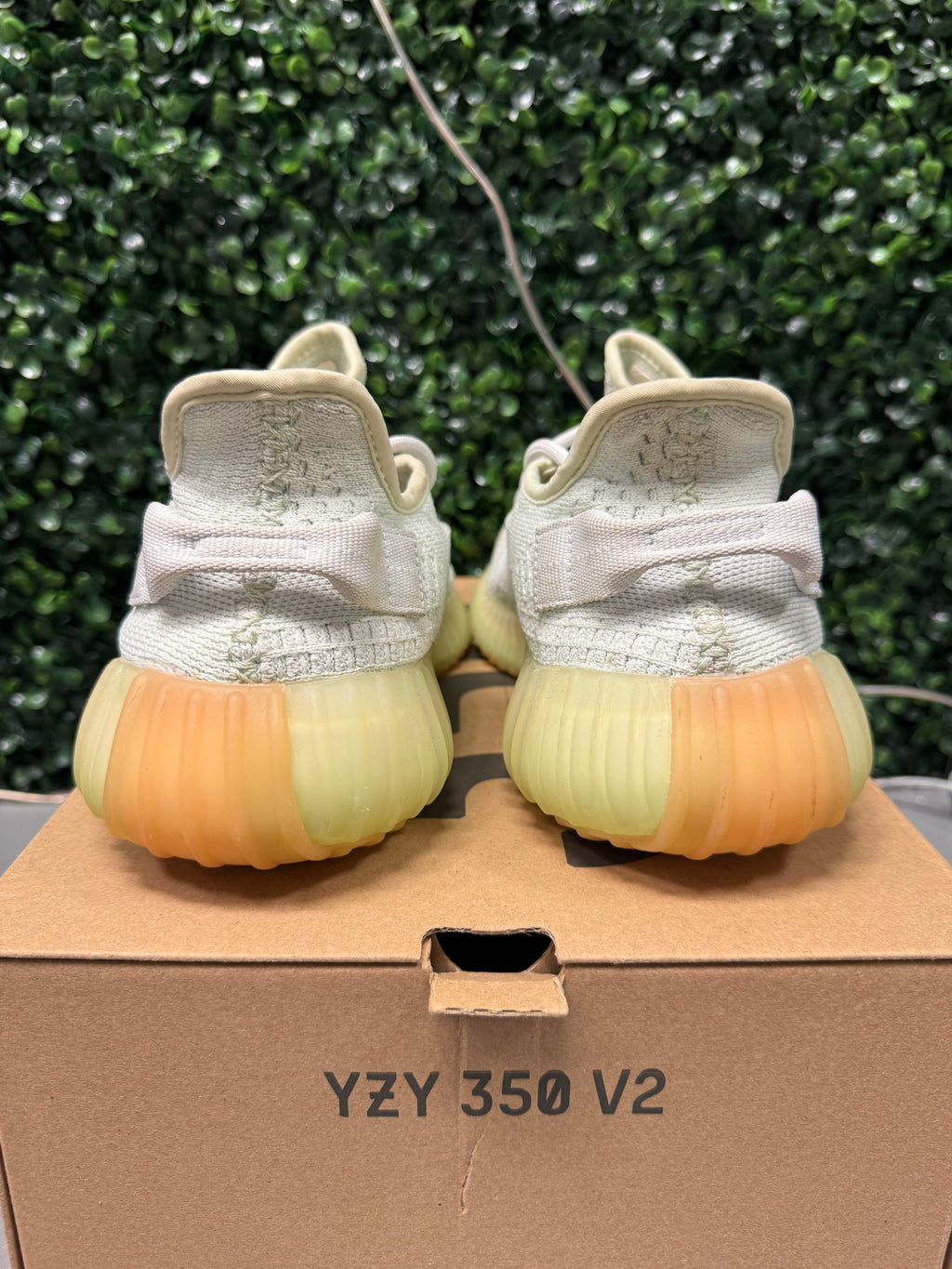 Yeezy 350 V2 "Hyperspace" Size 9.5 Preowned