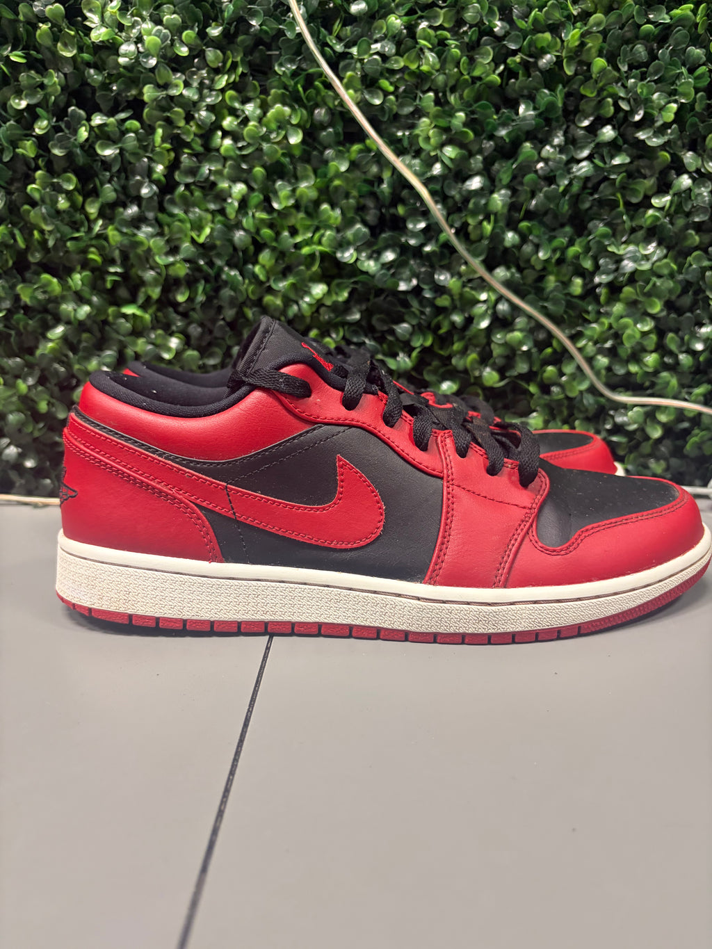 Jordan 1 Low "Reverse Bred" Size 11 Preowned