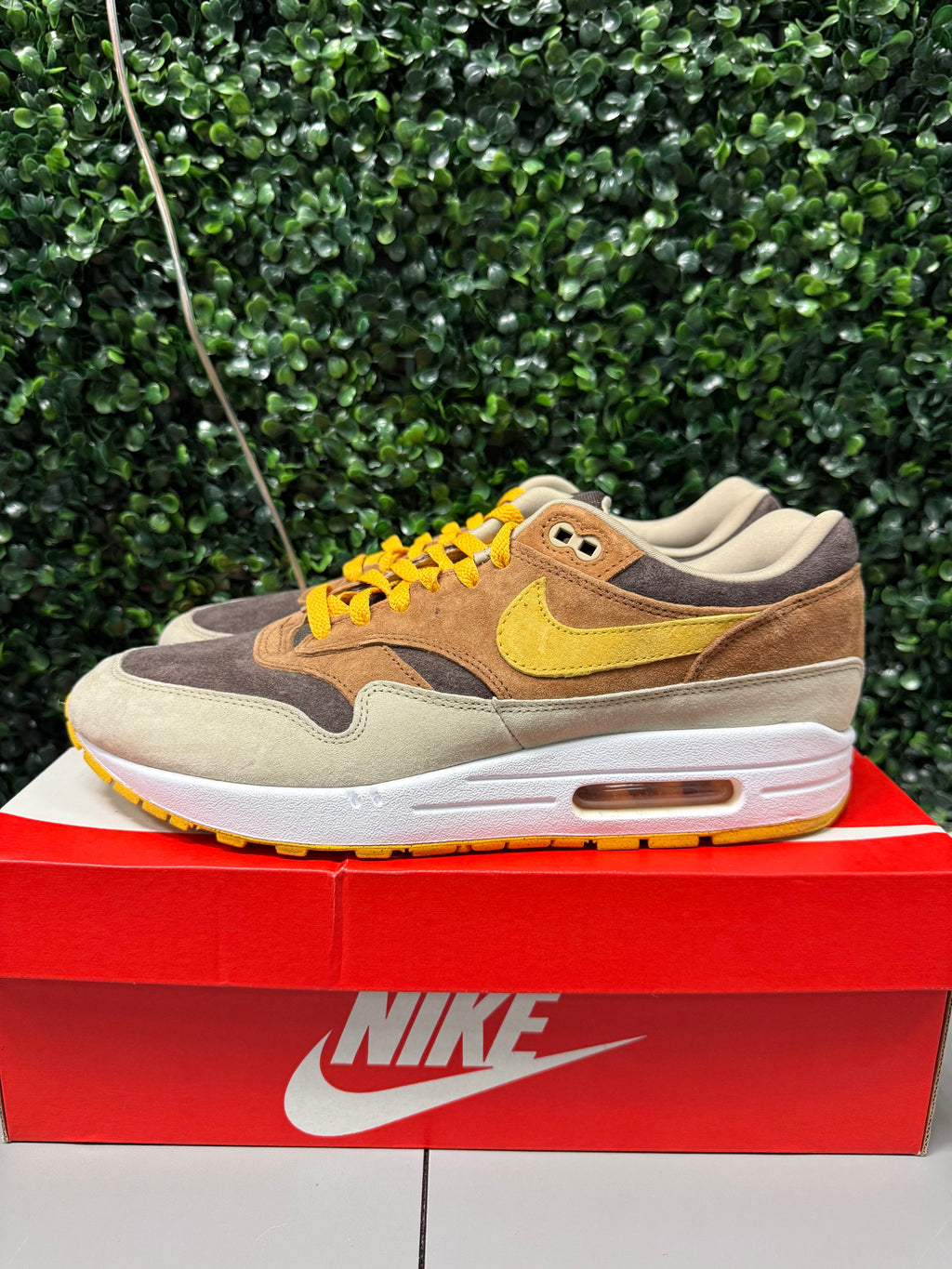 Nike Air Max 1 "Duck Pecan" Size 11 Preowned