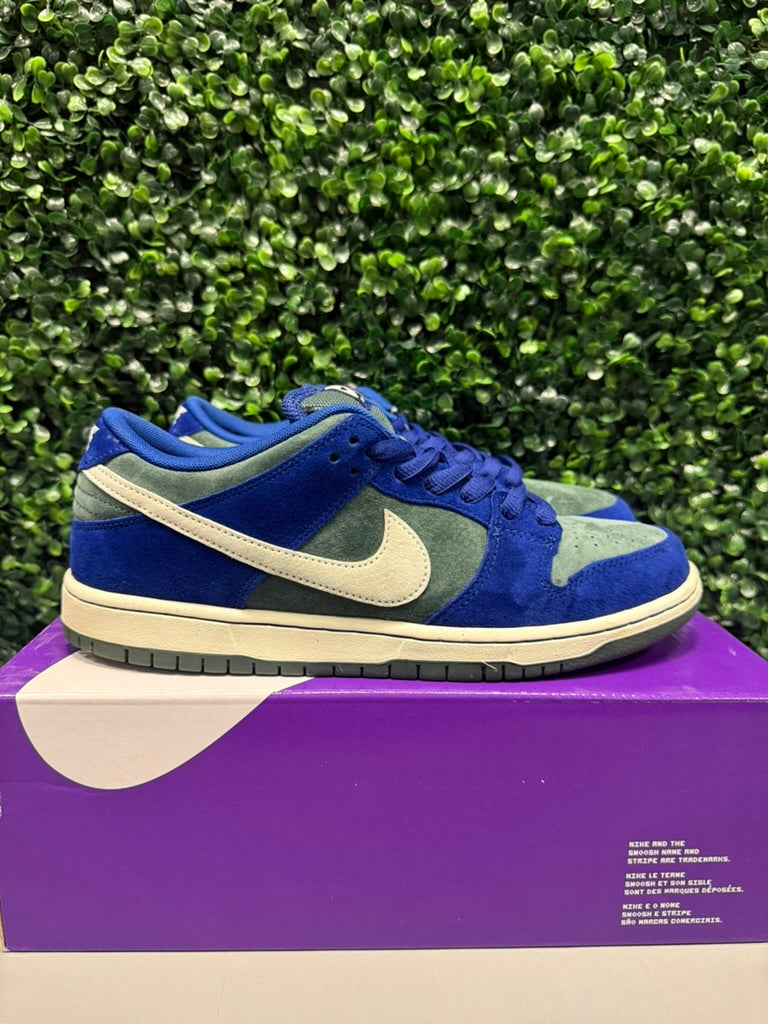 Nike SB Dunk Low “Deep Royal” Size 10.5 Preowned